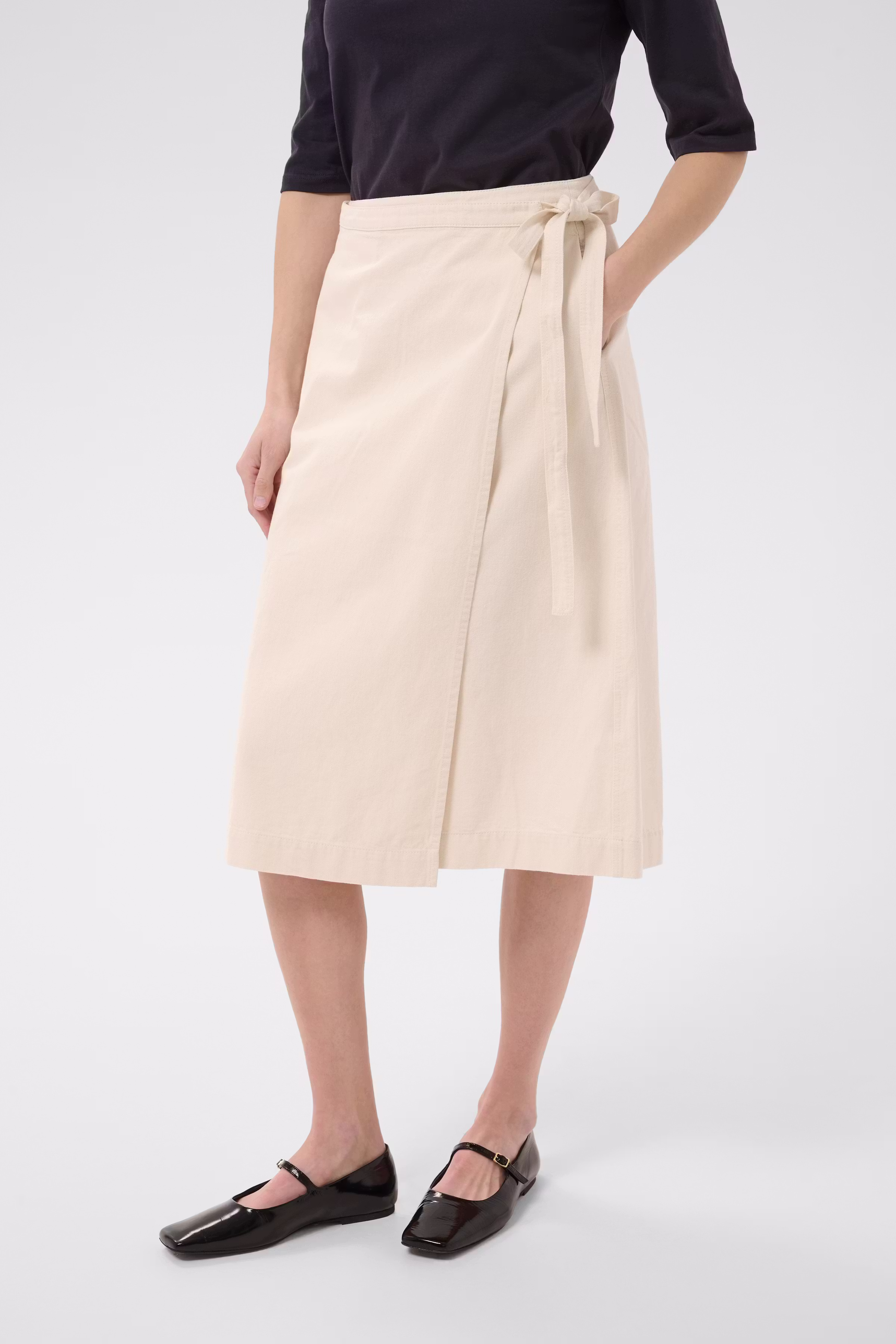 DaryaPW Skirt LOOKBOOK FRONT 30310673-120304