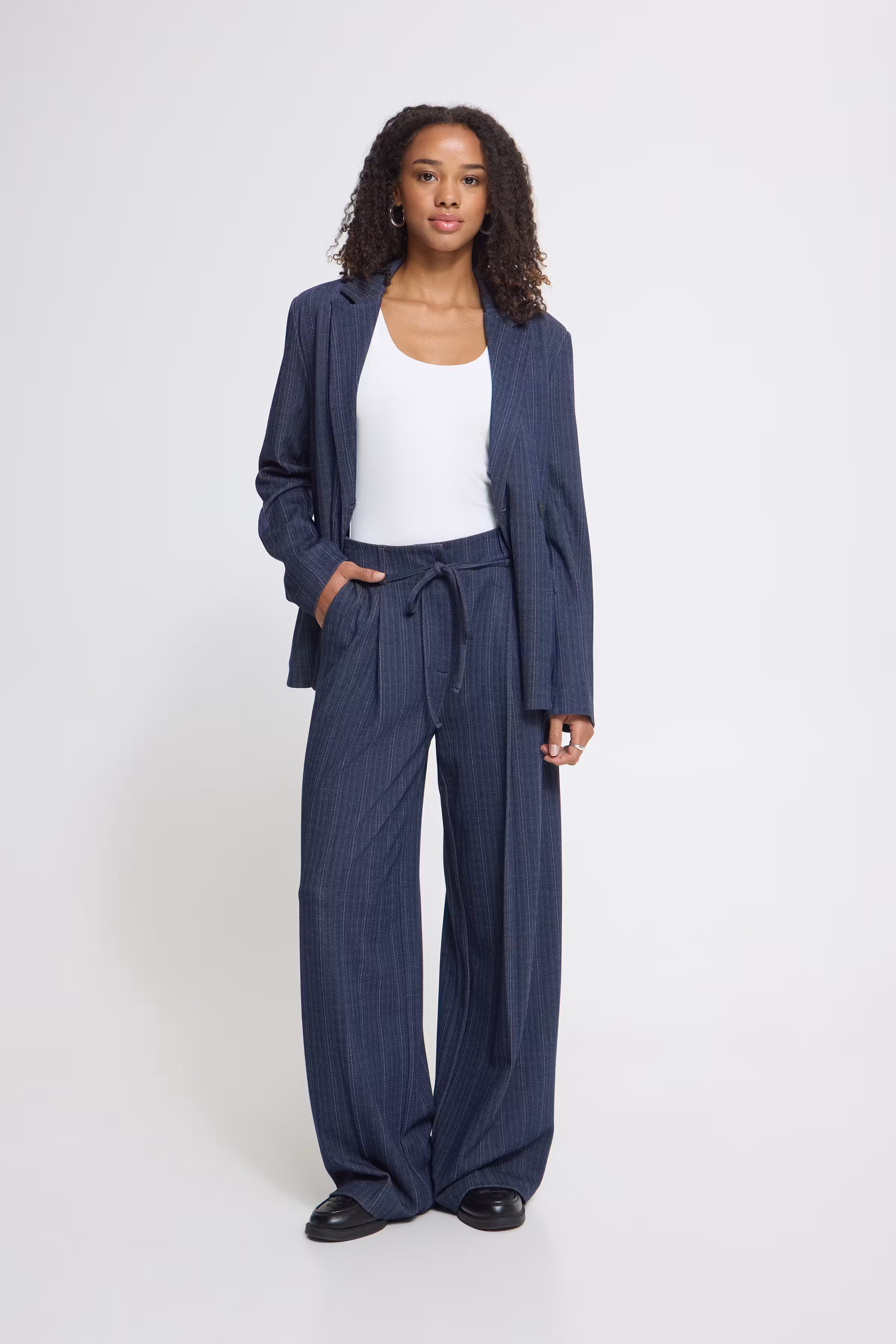 IHKATE Hose LOOKBOOK FRONT 20126820-900012837