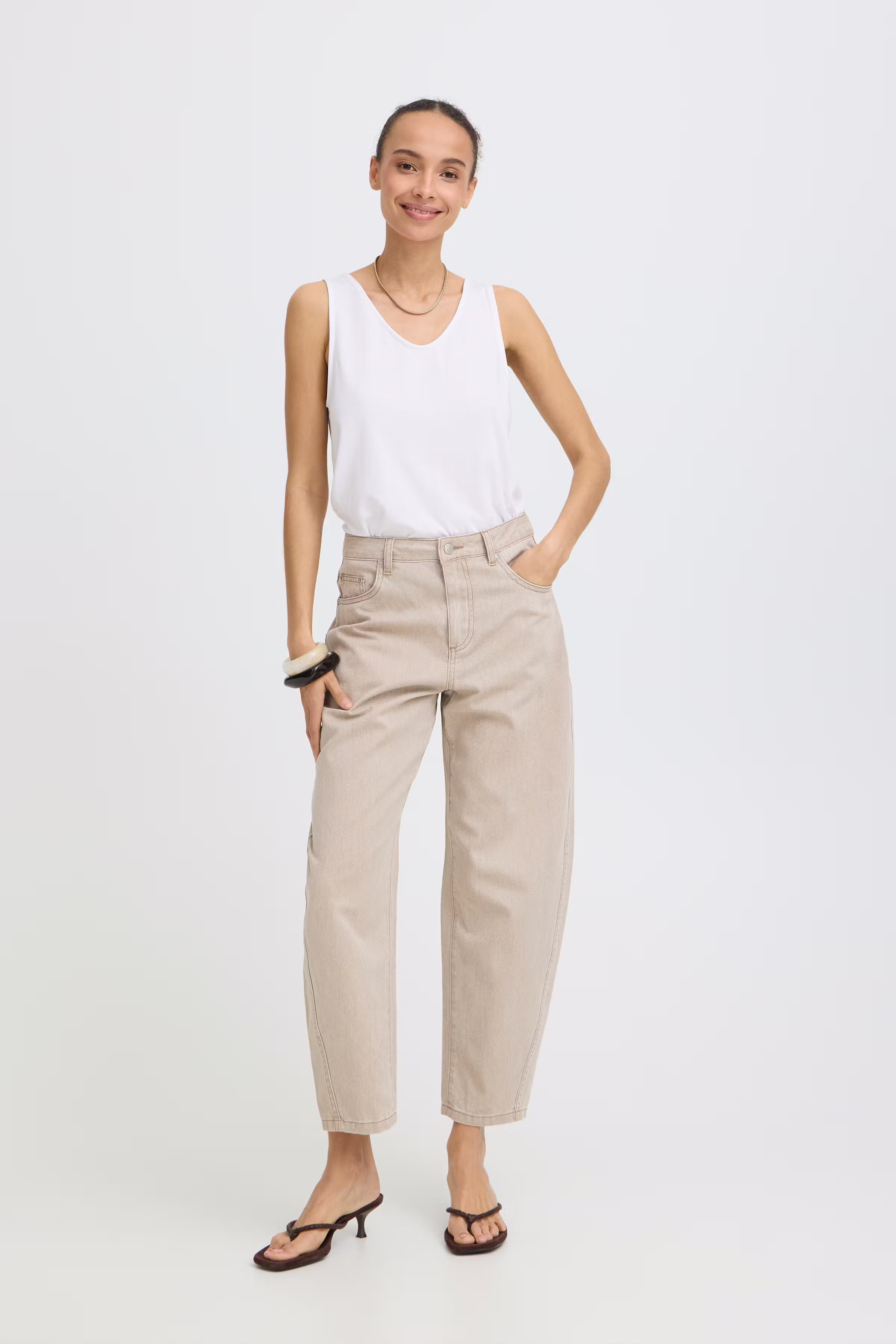 BYREXIMA Top LOOKBOOK FRONT 20806231-110601