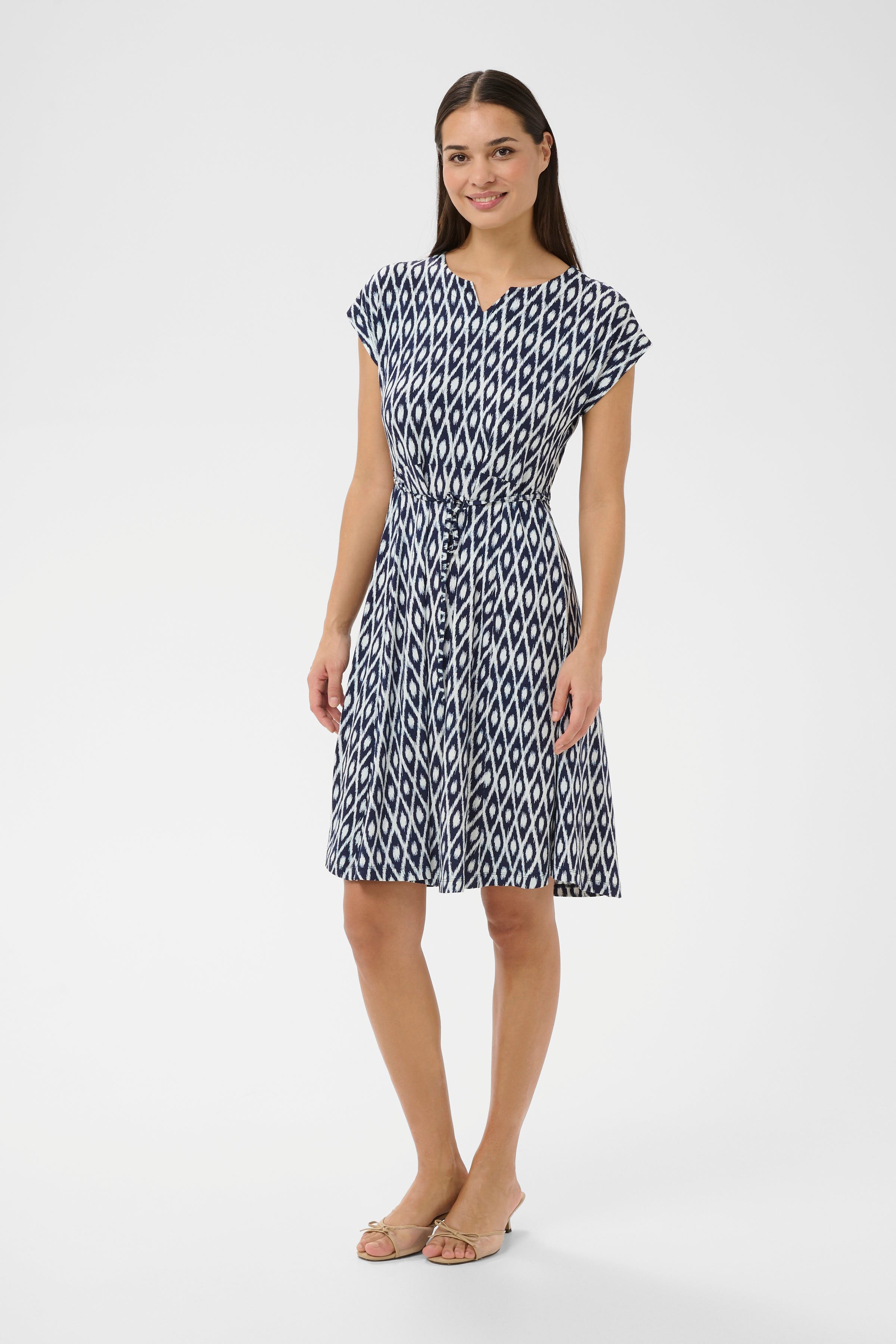 KAbella Klänning LOOKBOOK FRONT 10508466-109245