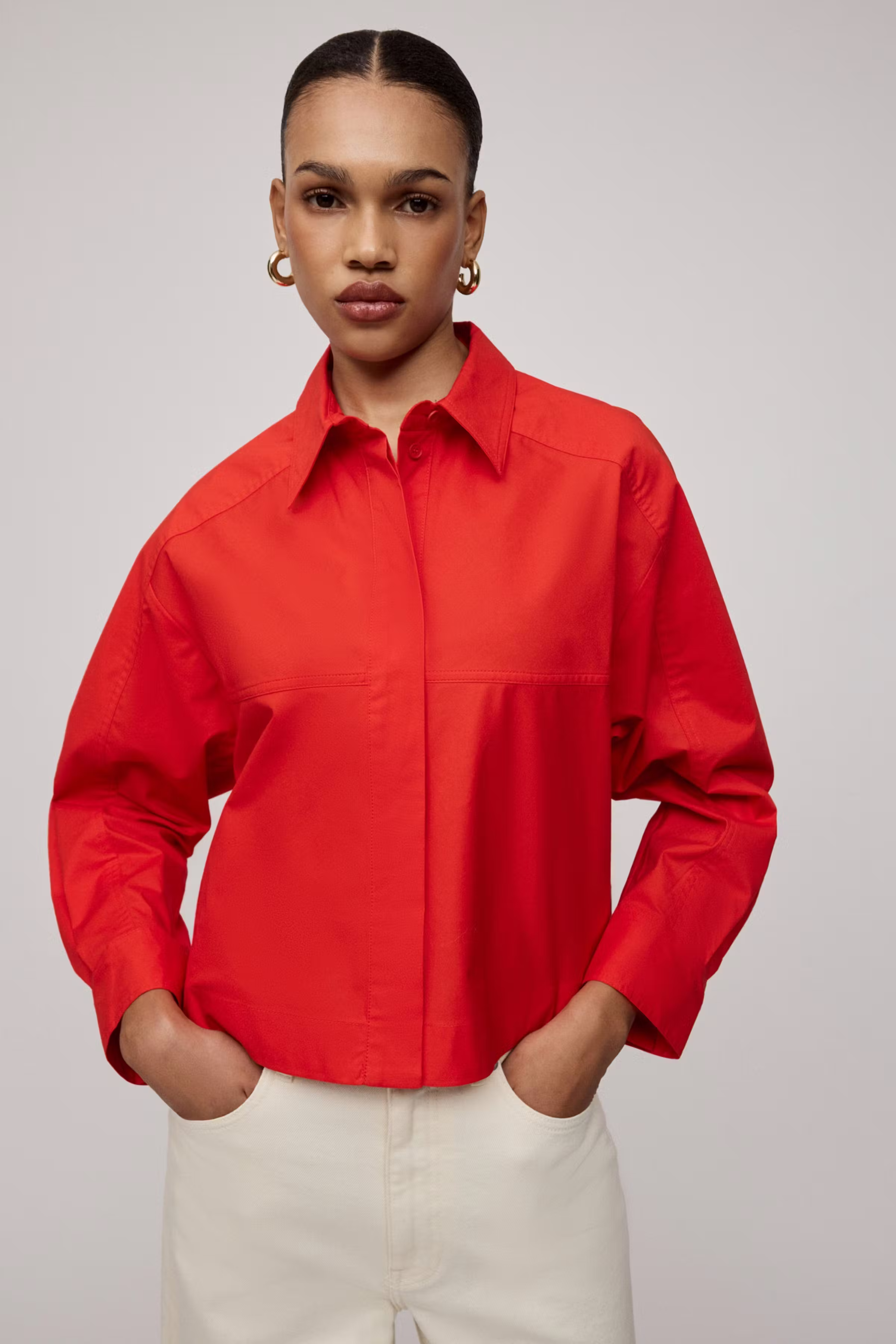 BRITTNEY Bluse LOOKBOOK FRONT 30600489-RE330