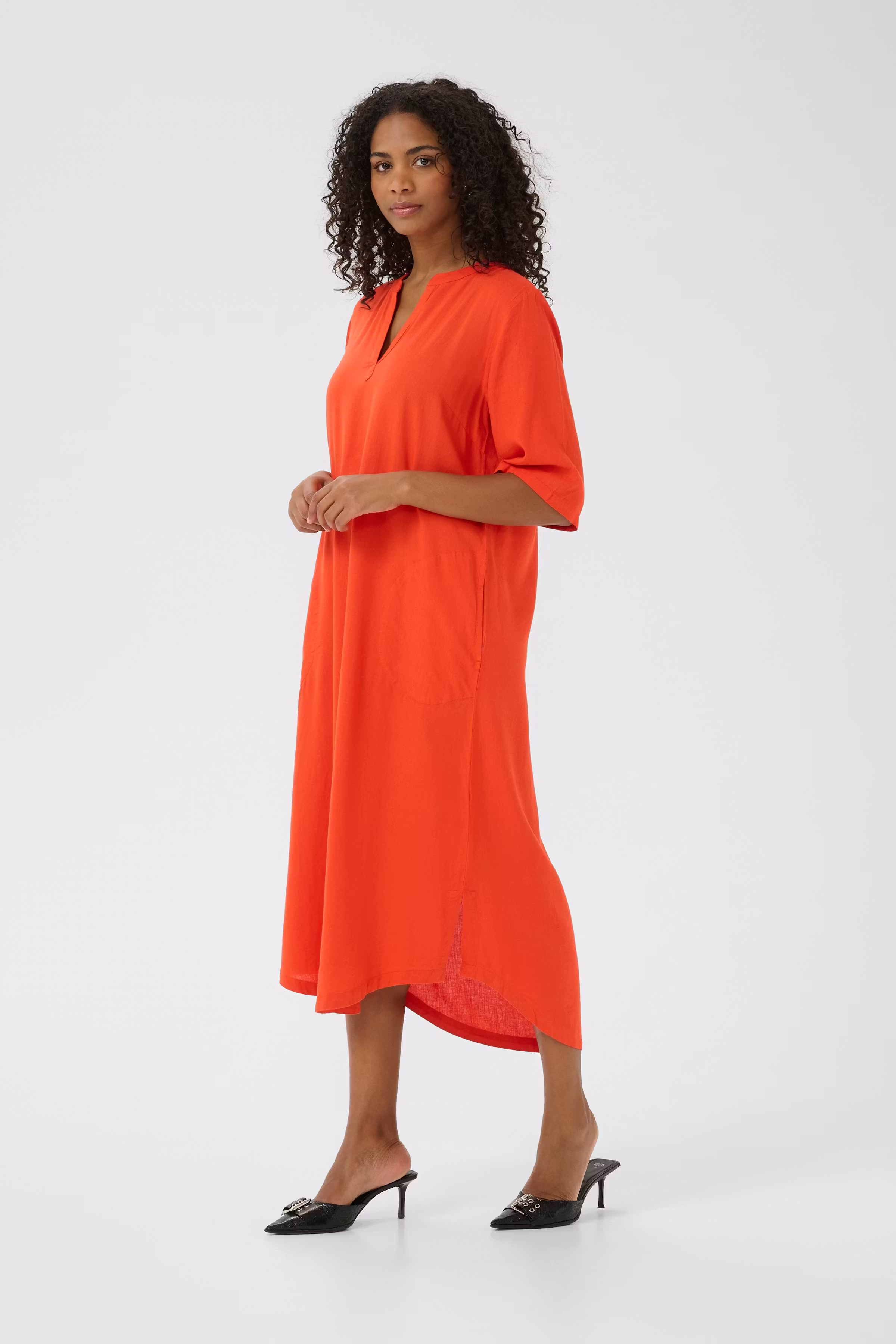 KAmilia Linen dress LOOKBOOK FRONT 10508312-171558