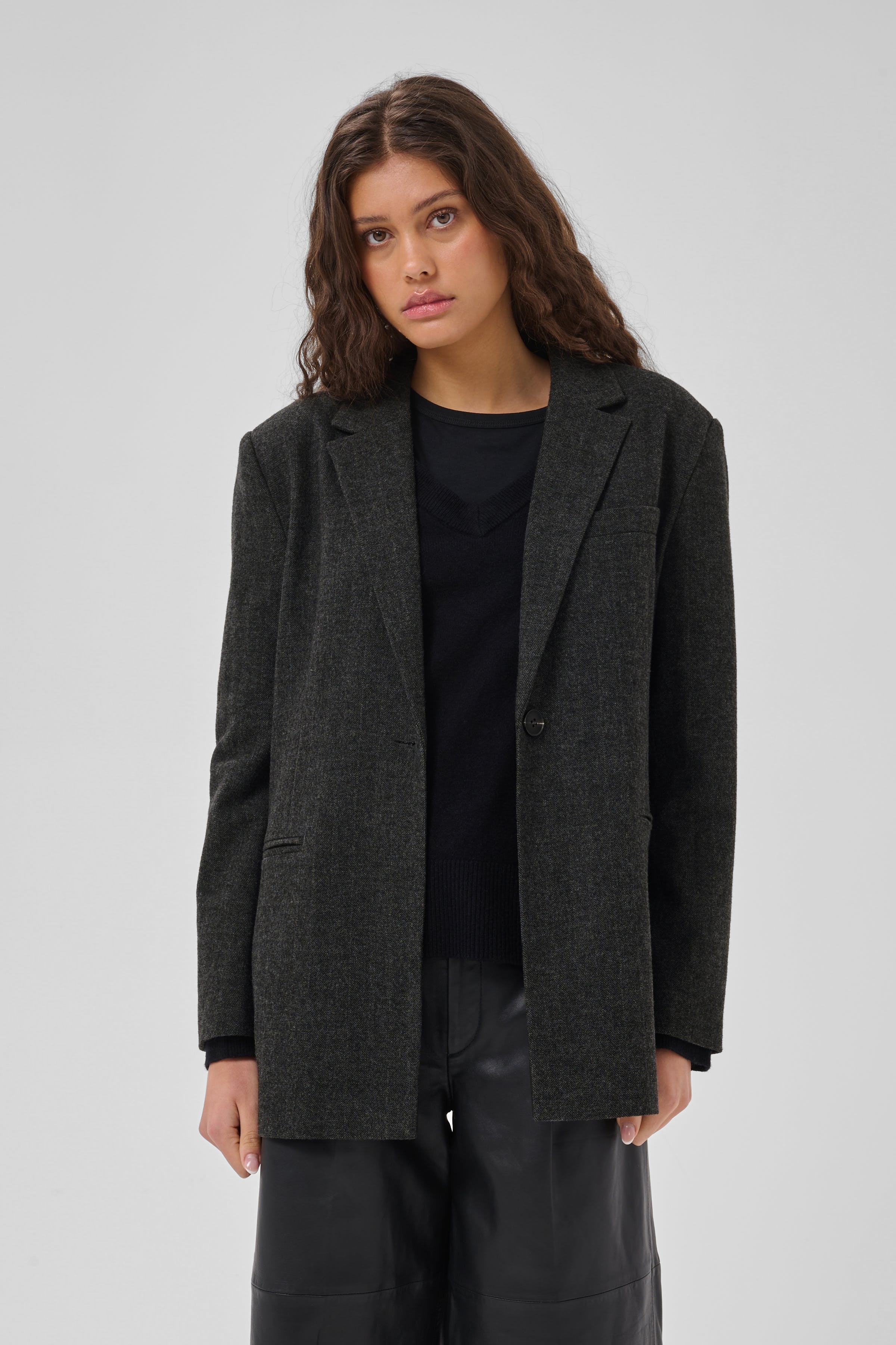 MWLayla Blazer LOOKBOOK FRONT 10705688-100379