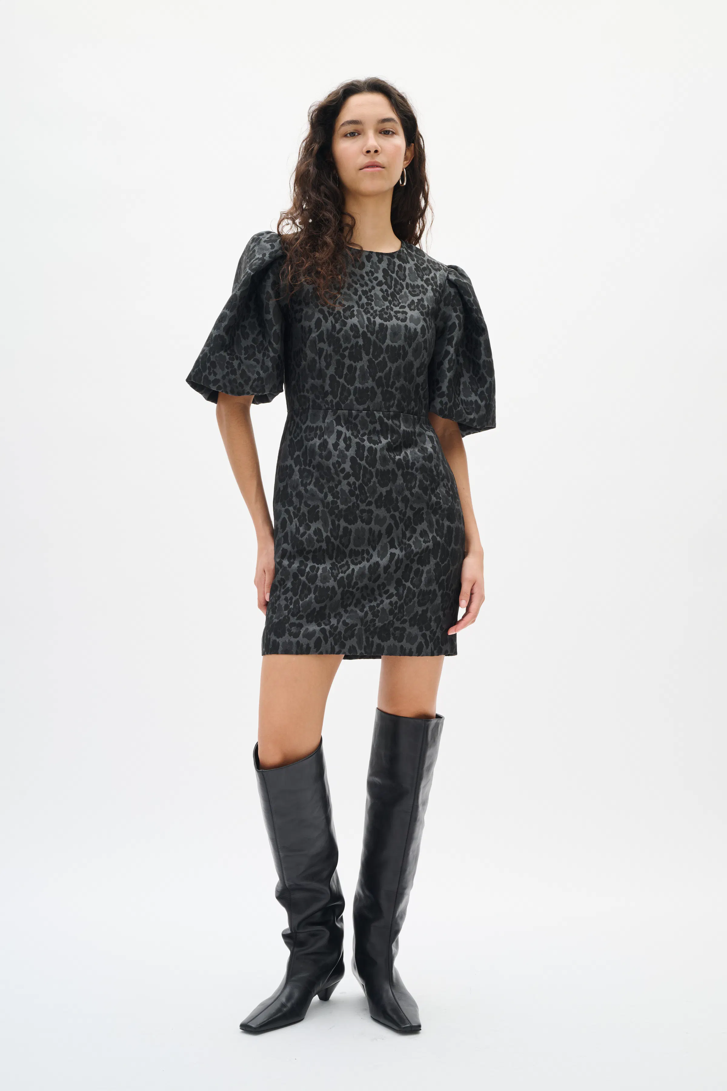 ZINAIW Dress LOOKBOOK FRONT 30112094-194008