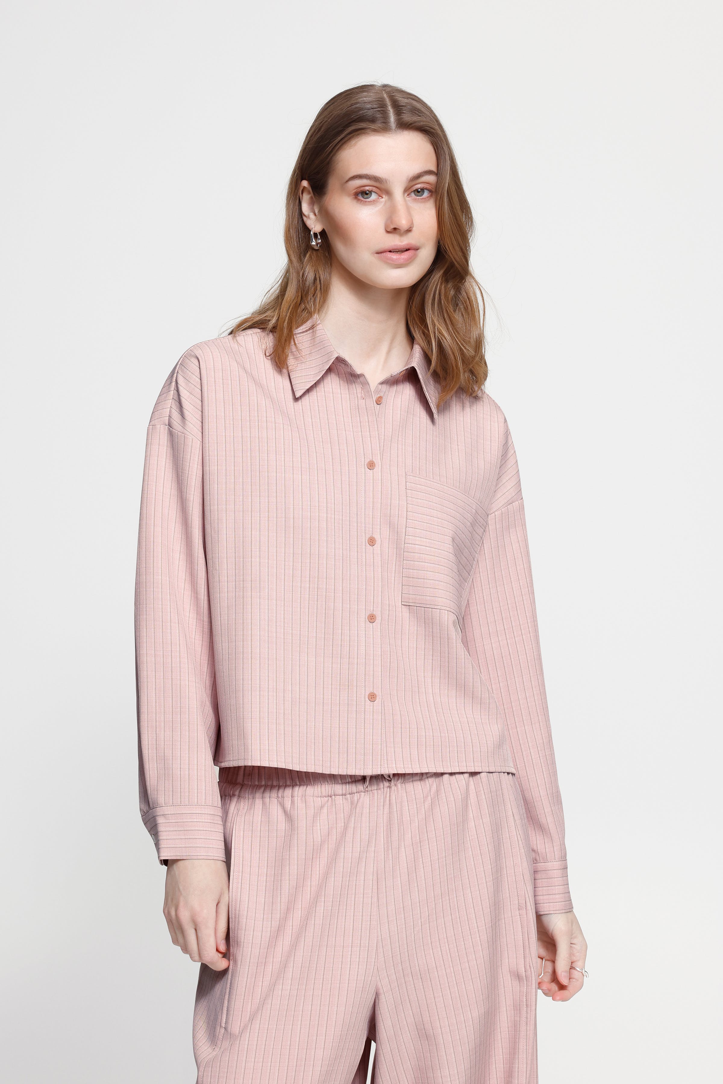 IXTRINE skjorte LOOKBOOK FRONT 20123489-141508