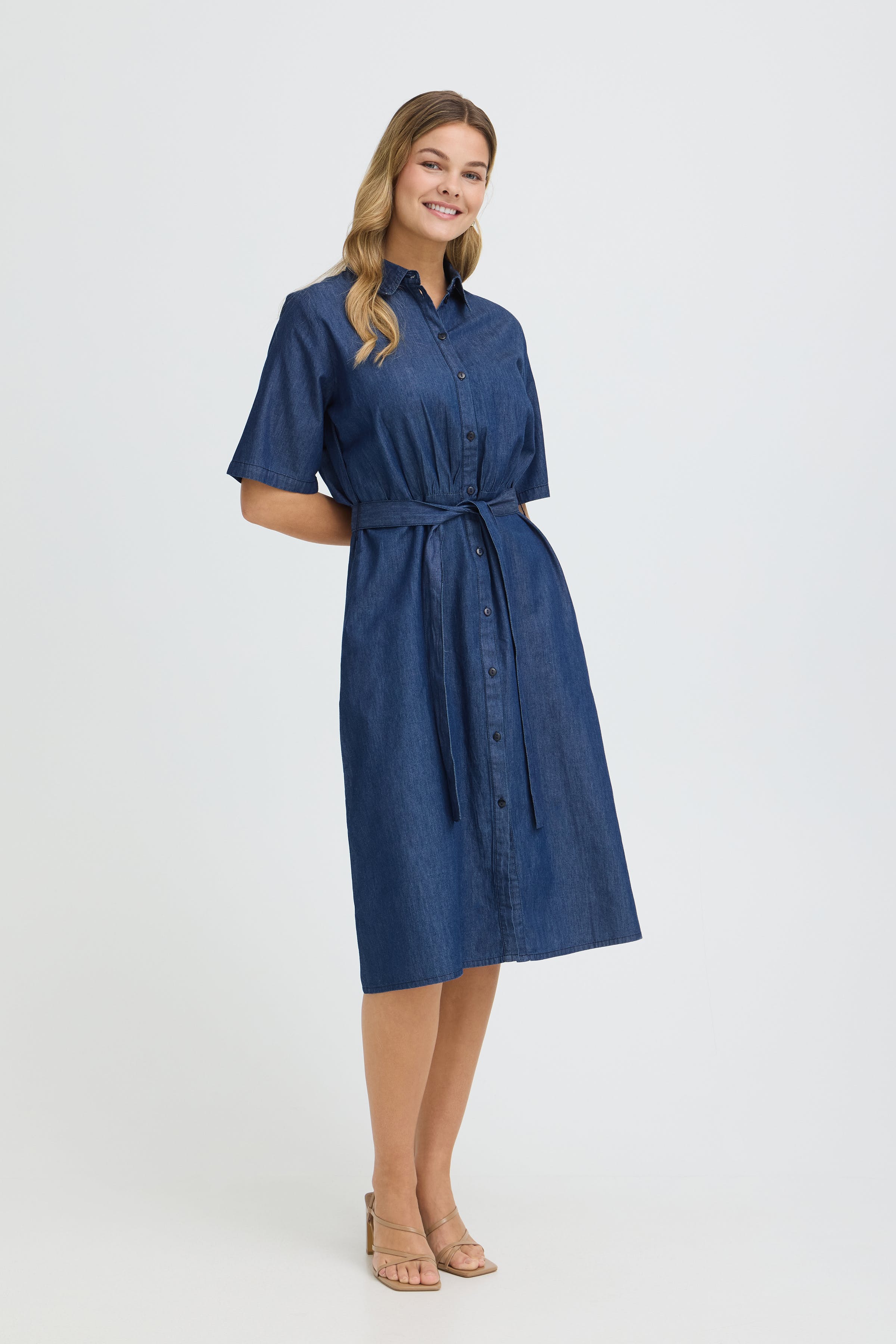 FRLARISSA Kjole LOOKBOOK FRONT 20617815-900006108