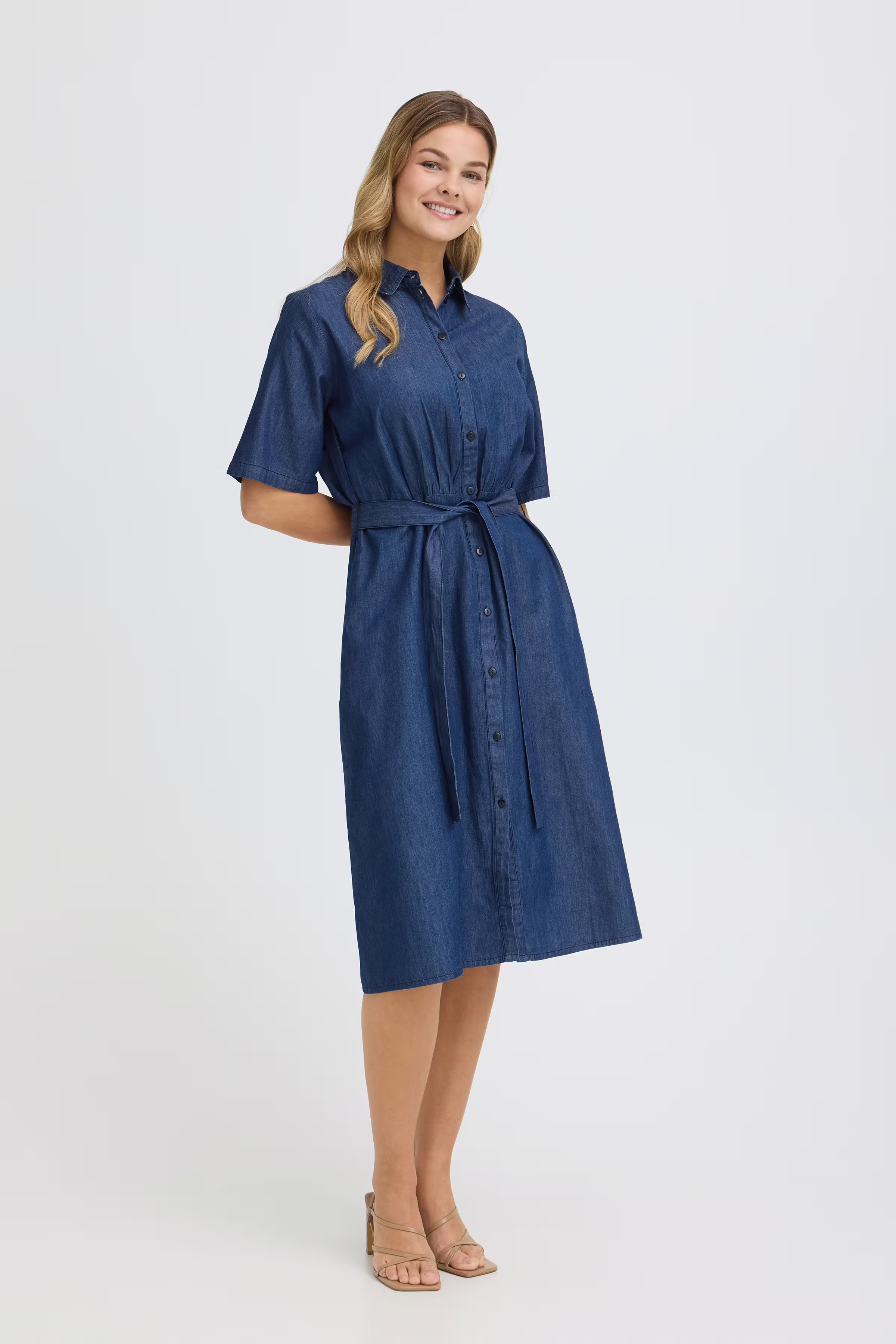 FRLARISSA Kjole LOOKBOOK FRONT 20617815-900006108