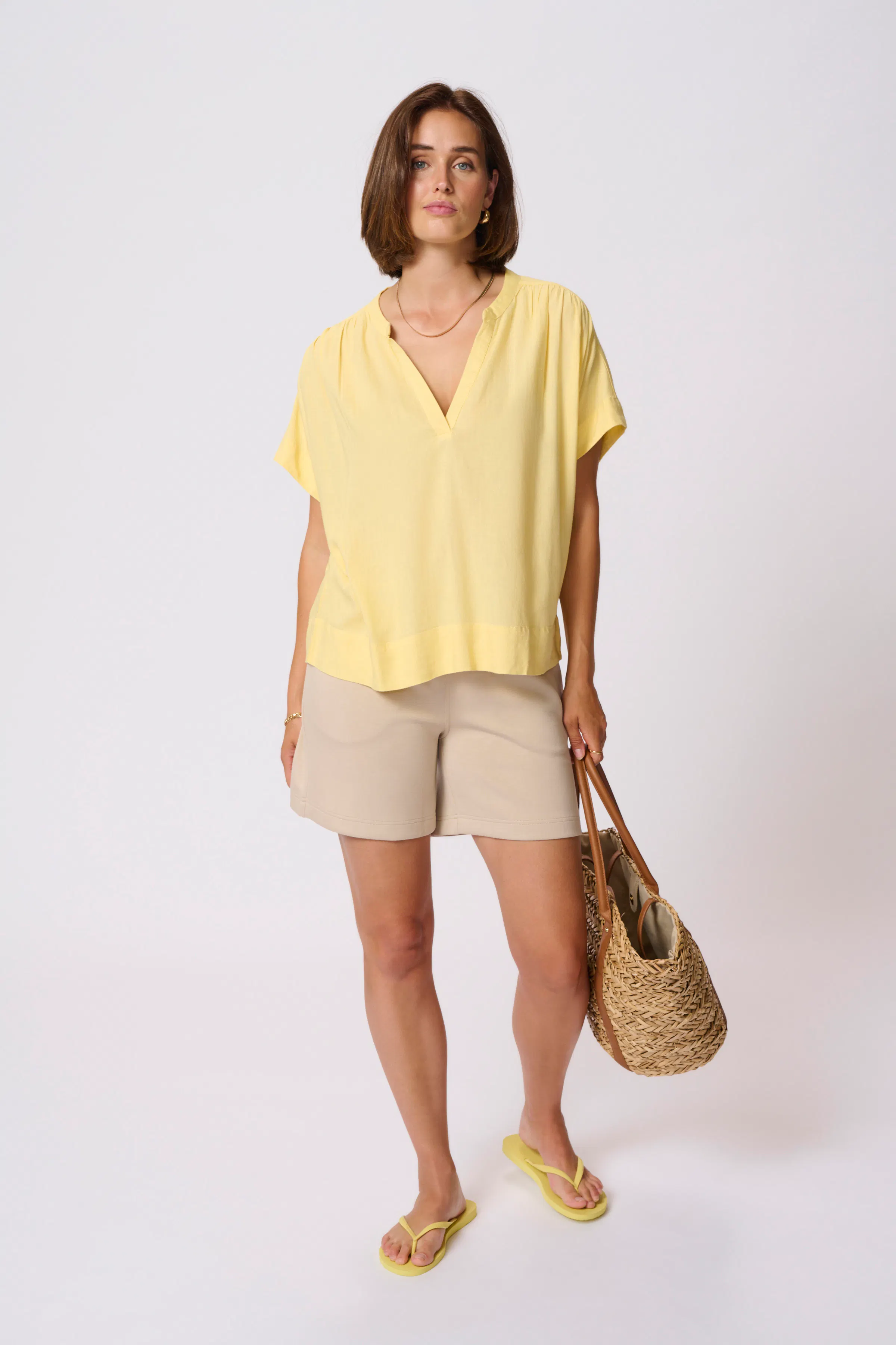 KAmilia Top aus Leinen LOOKBOOK FRONT 10509670-130922