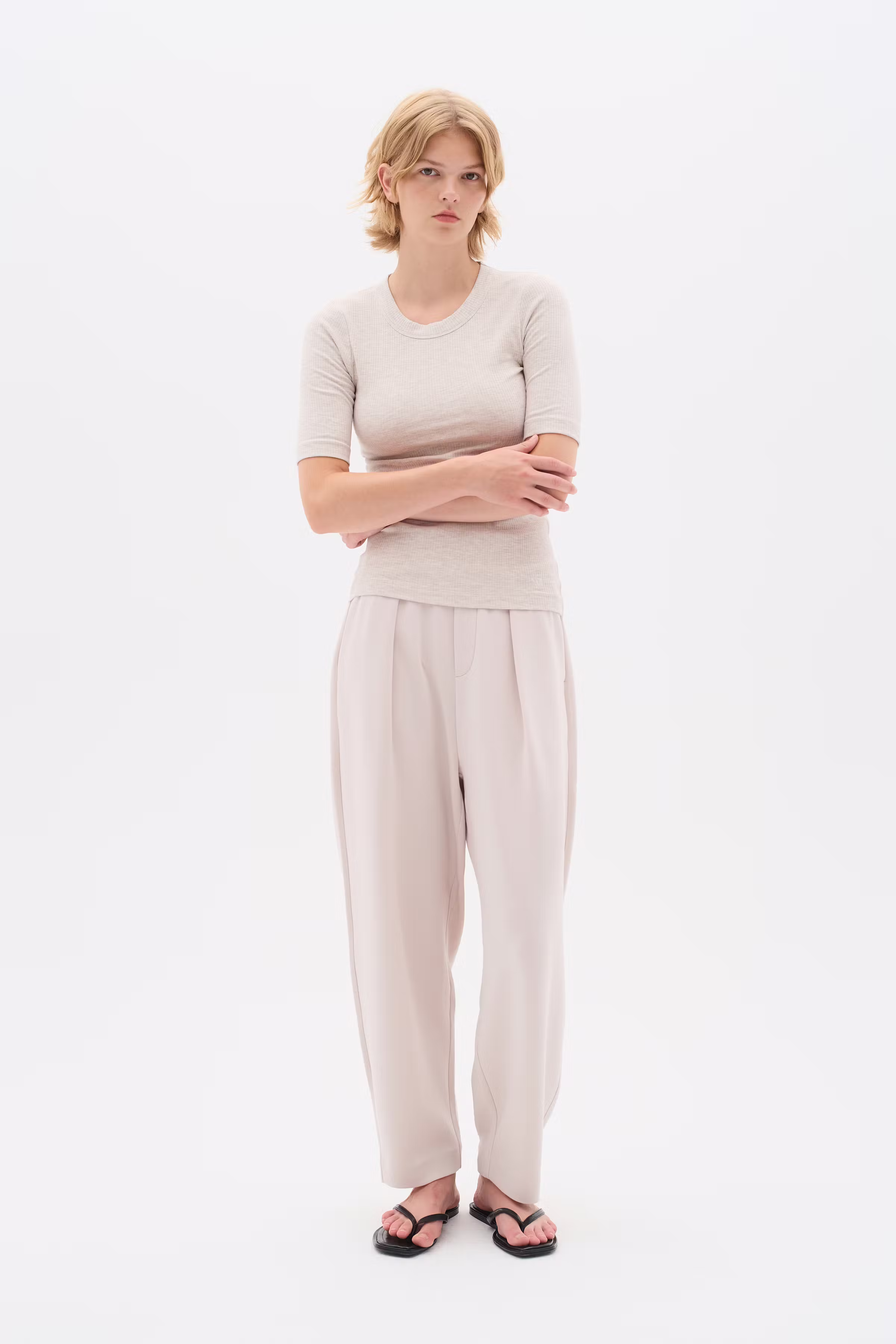 DagnaIW Melange T-shirt LOOKBOOK FRONT 30106864-300597