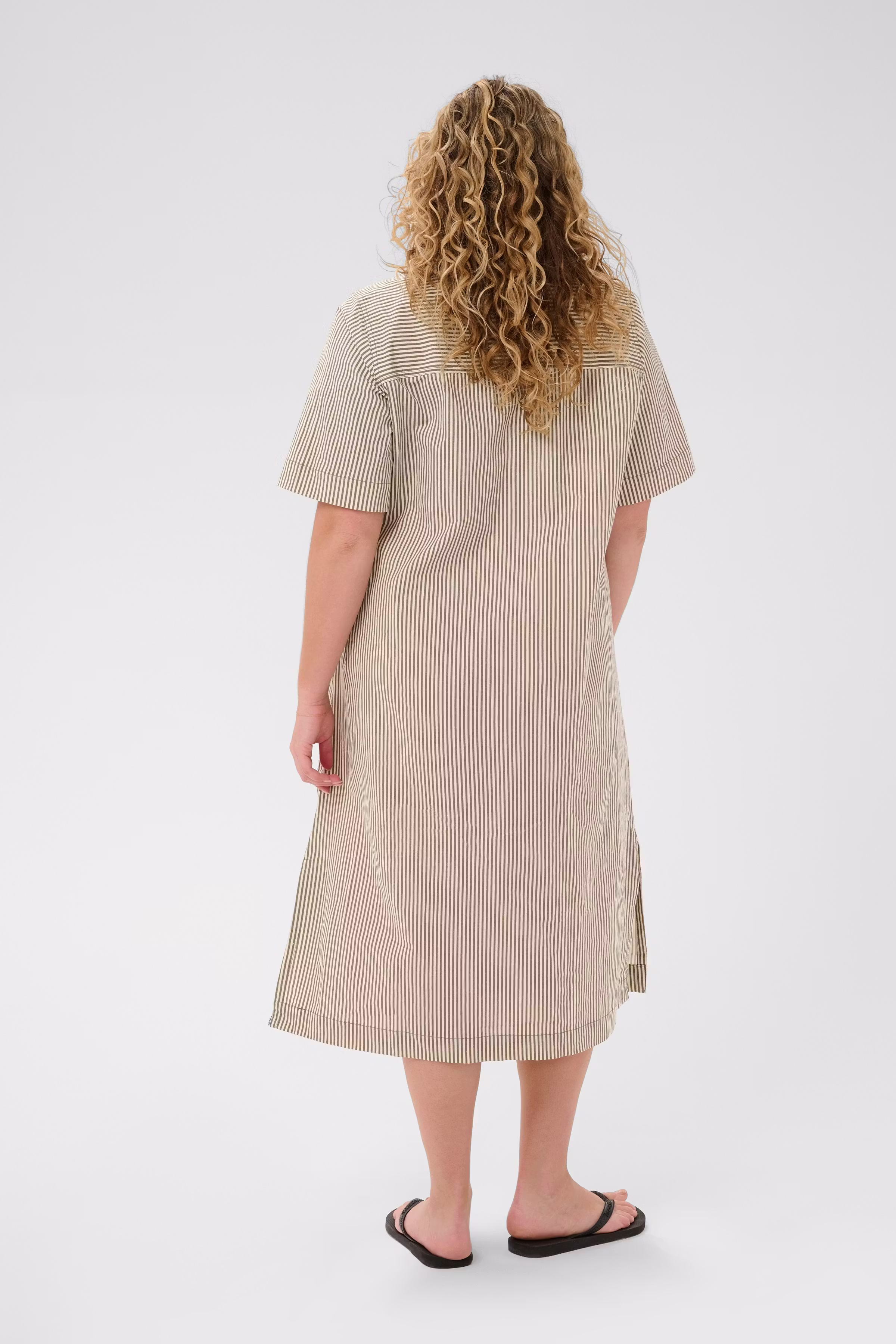 KCnana Klänning LOOKBOOK BACK 10583969-108909