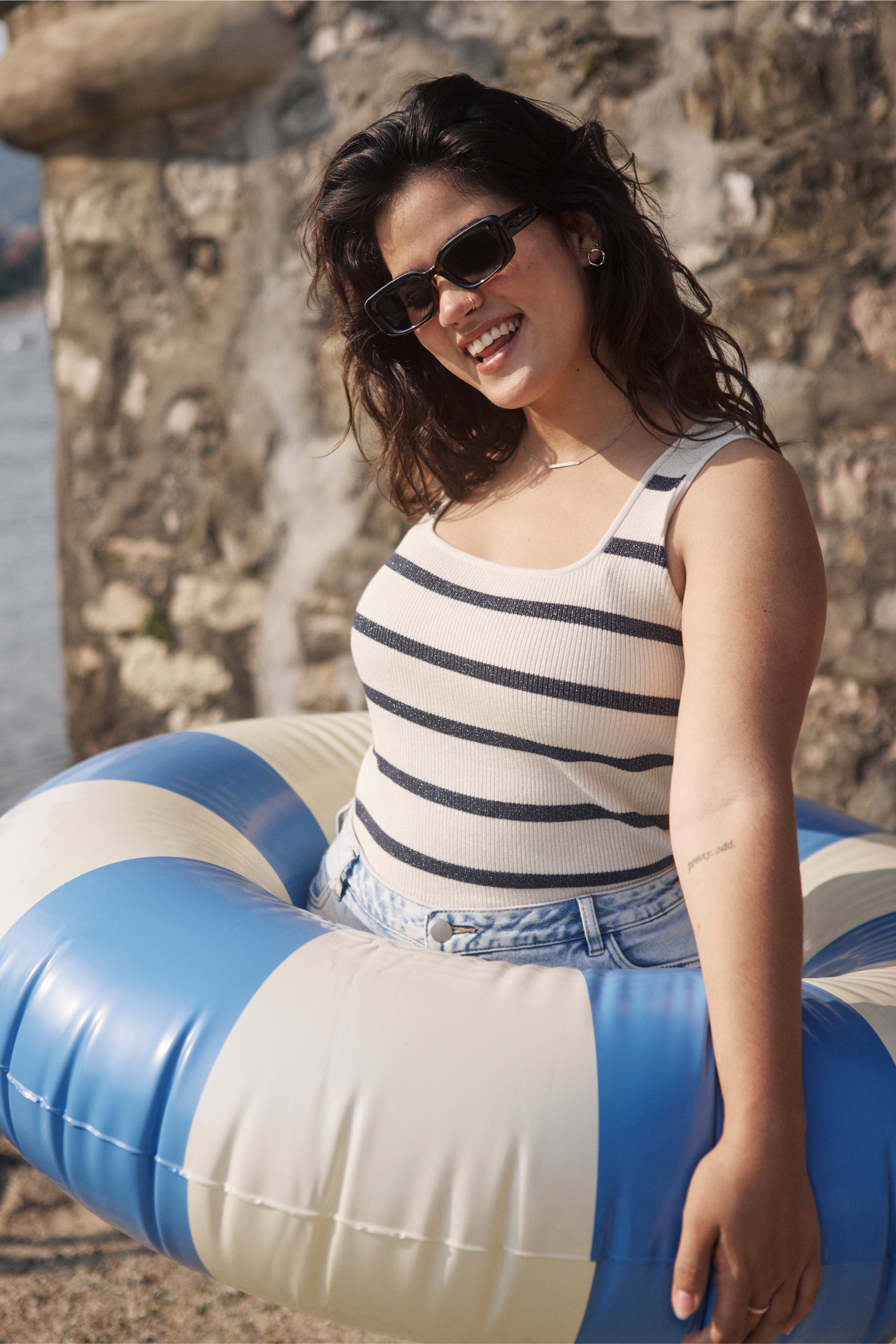 KCmorina Pullover LOCATION NONE 10583253-107445