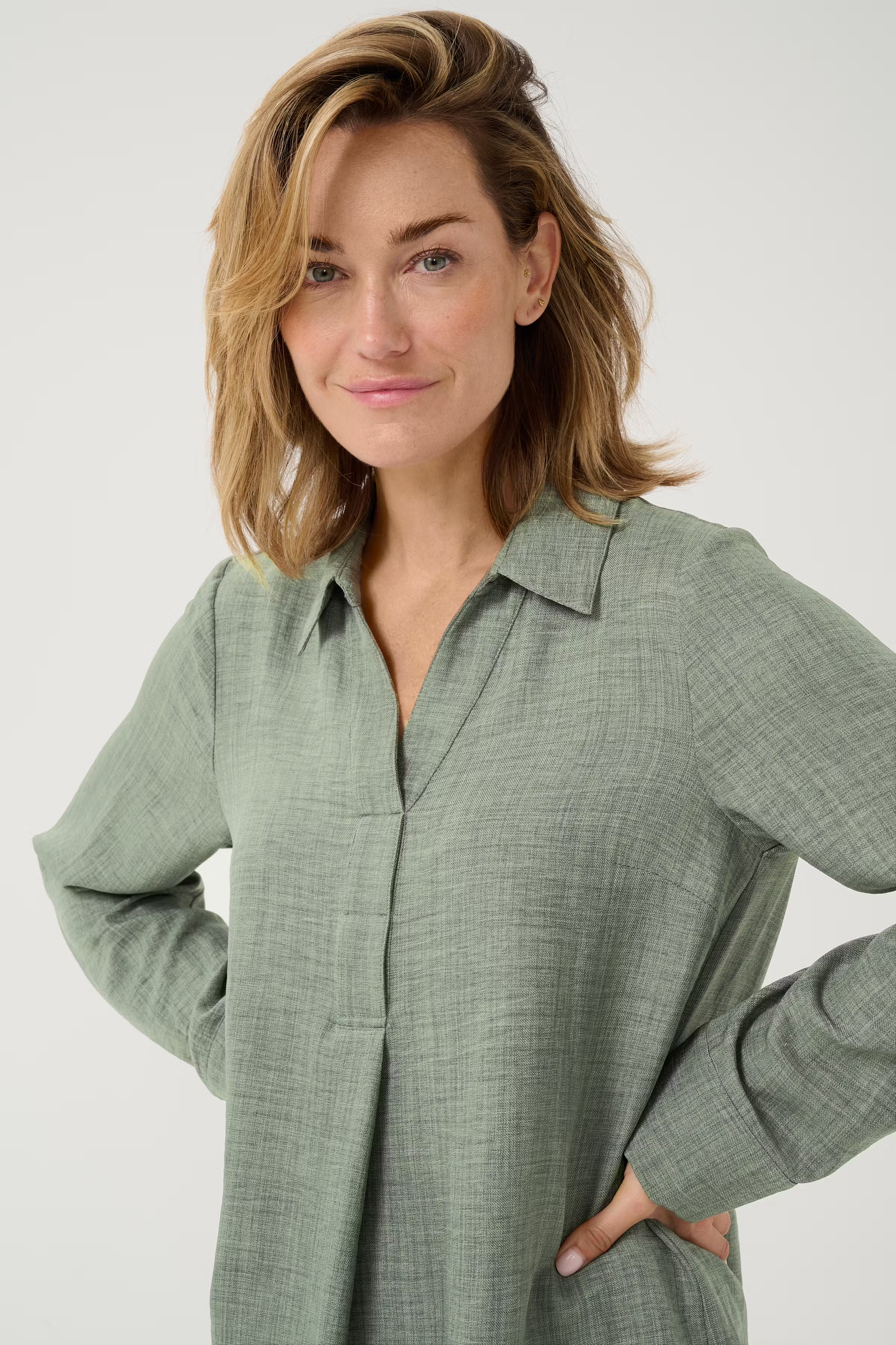 BPoda Tuniek LOOKBOOK DETAIL 10590802-107109B