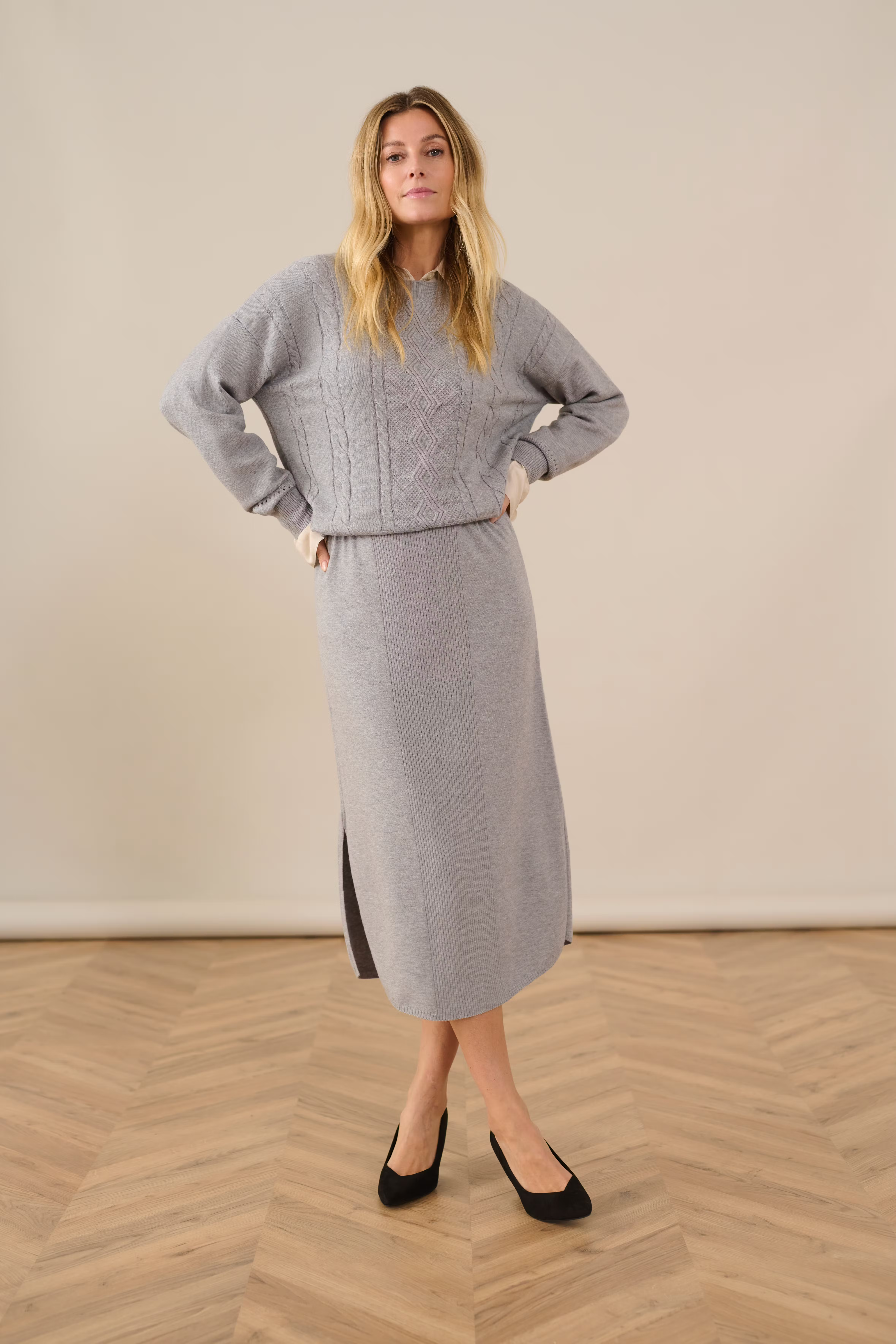 CRDela Skirt LOCATION NONE 10612835-100391