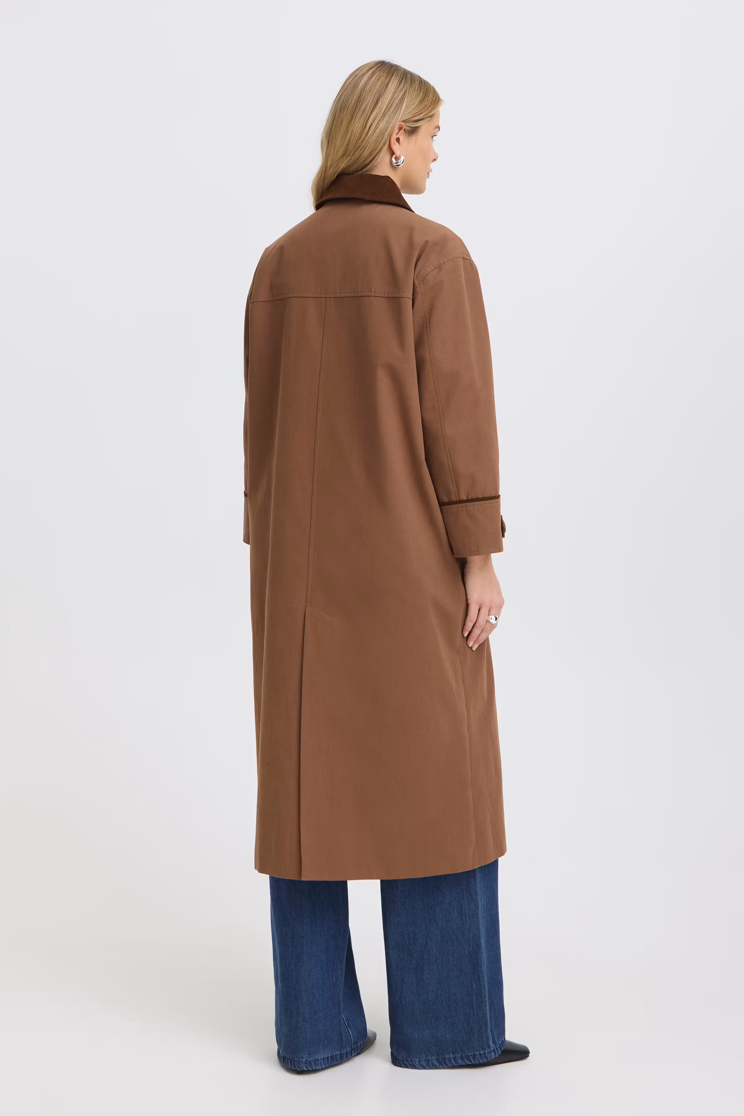 FRALICIA Outerwear LOOKBOOK BACK 20617911-190916