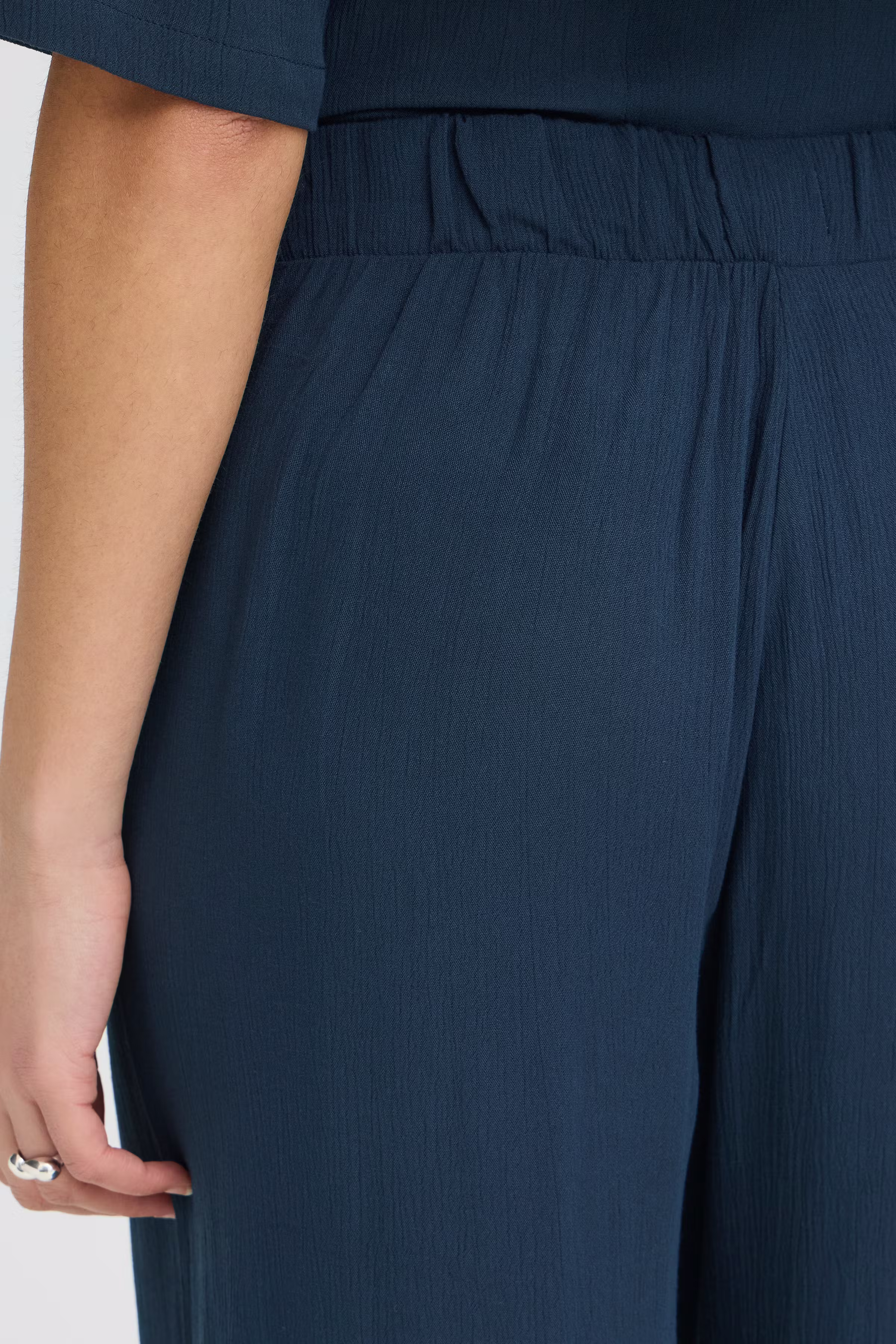 IHMARRAKECH Byxor LOOKBOOK DETAIL 20111452-194010