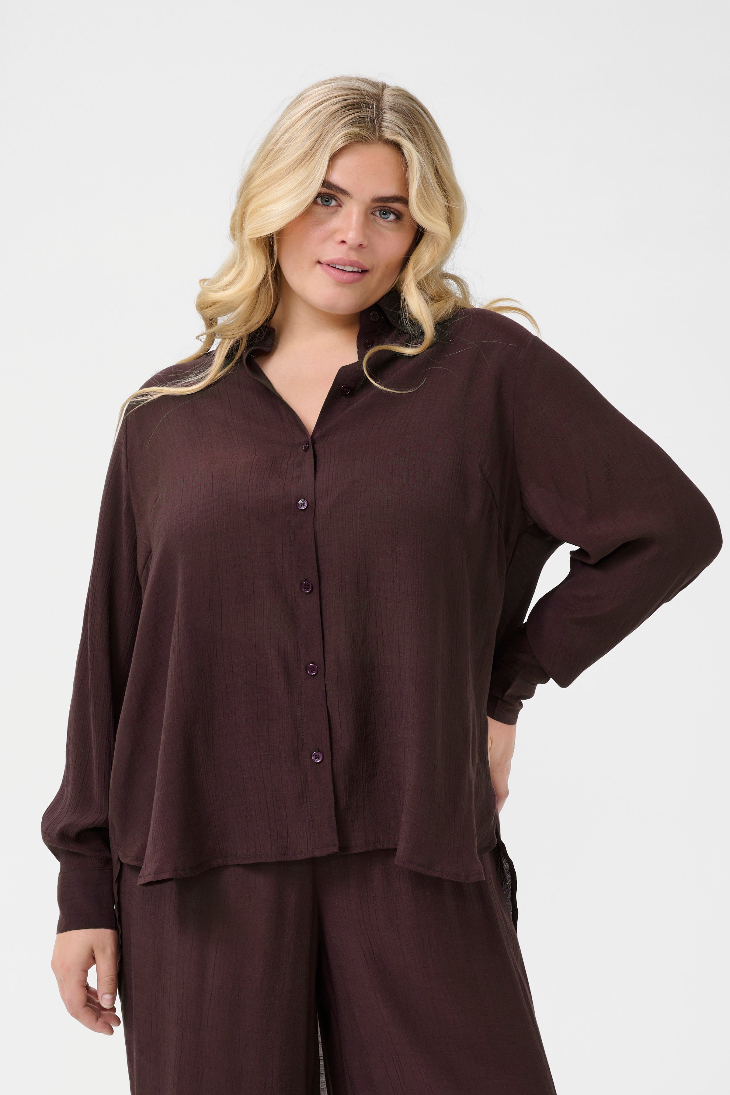 KCalia Shirt LOOKBOOK FRONT 10583465-191619