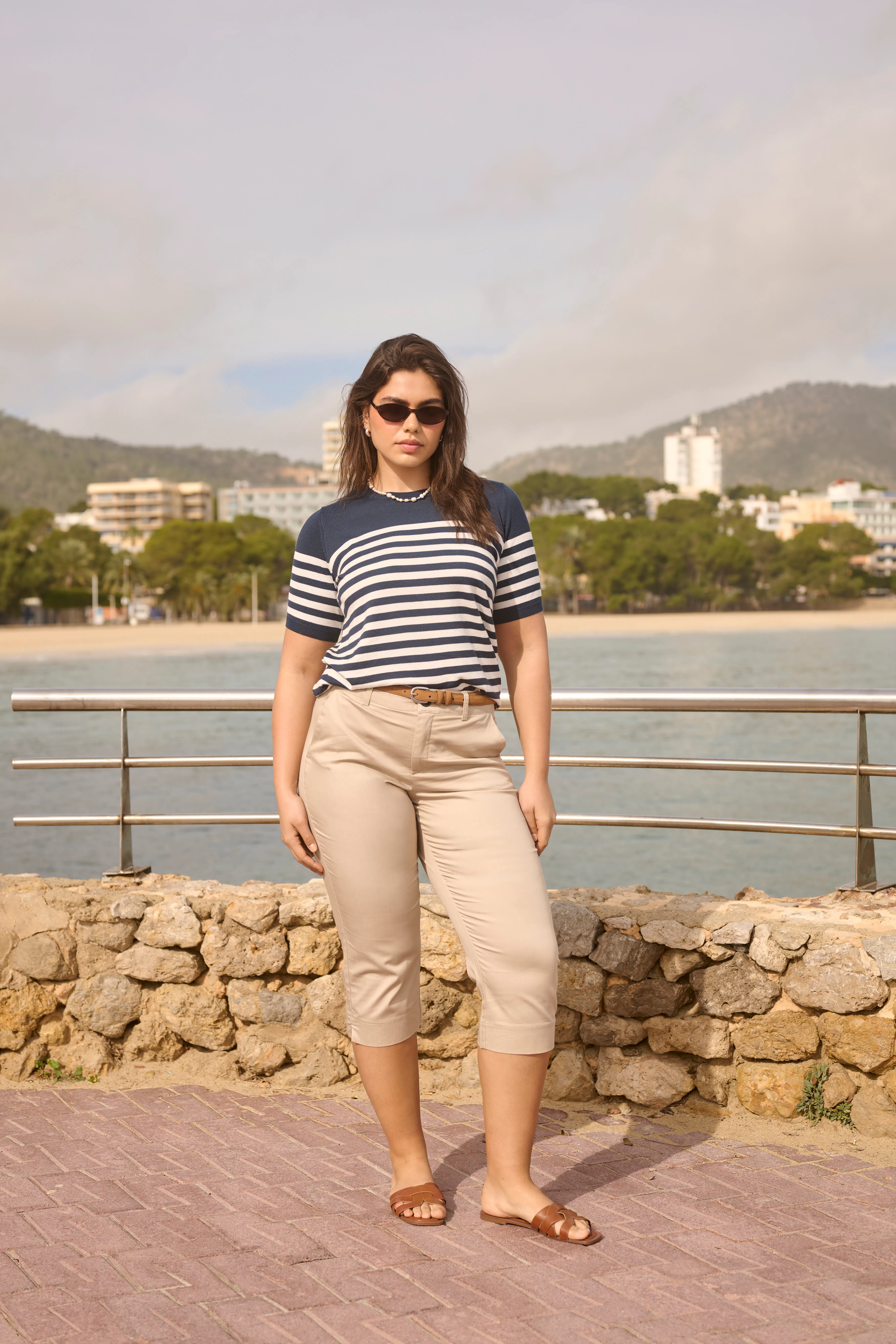 KClizzy Pullover LOCATION NONE 10582914-109445