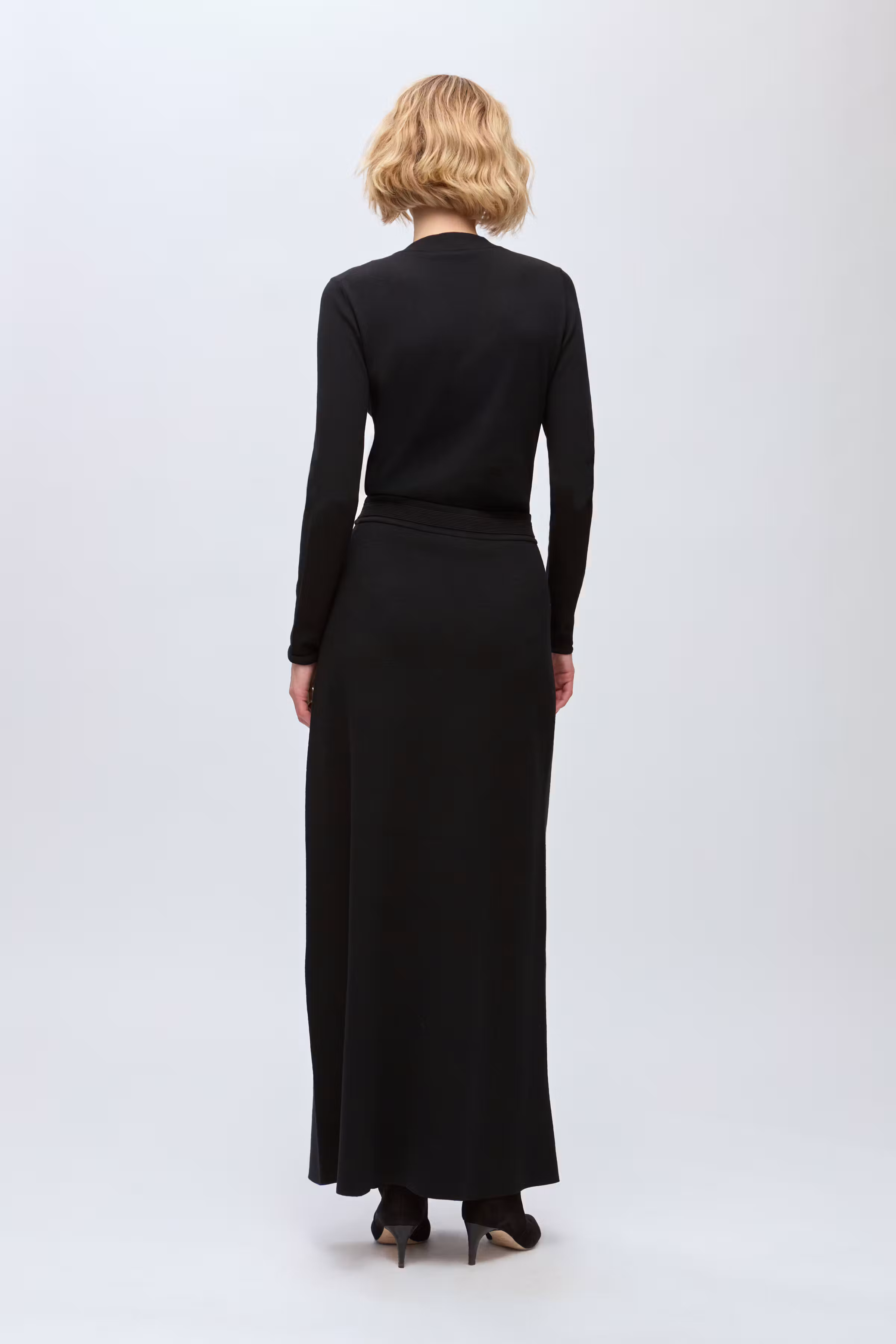 IOFeria Skirt LOOKBOOK BACK 30600719-BK999