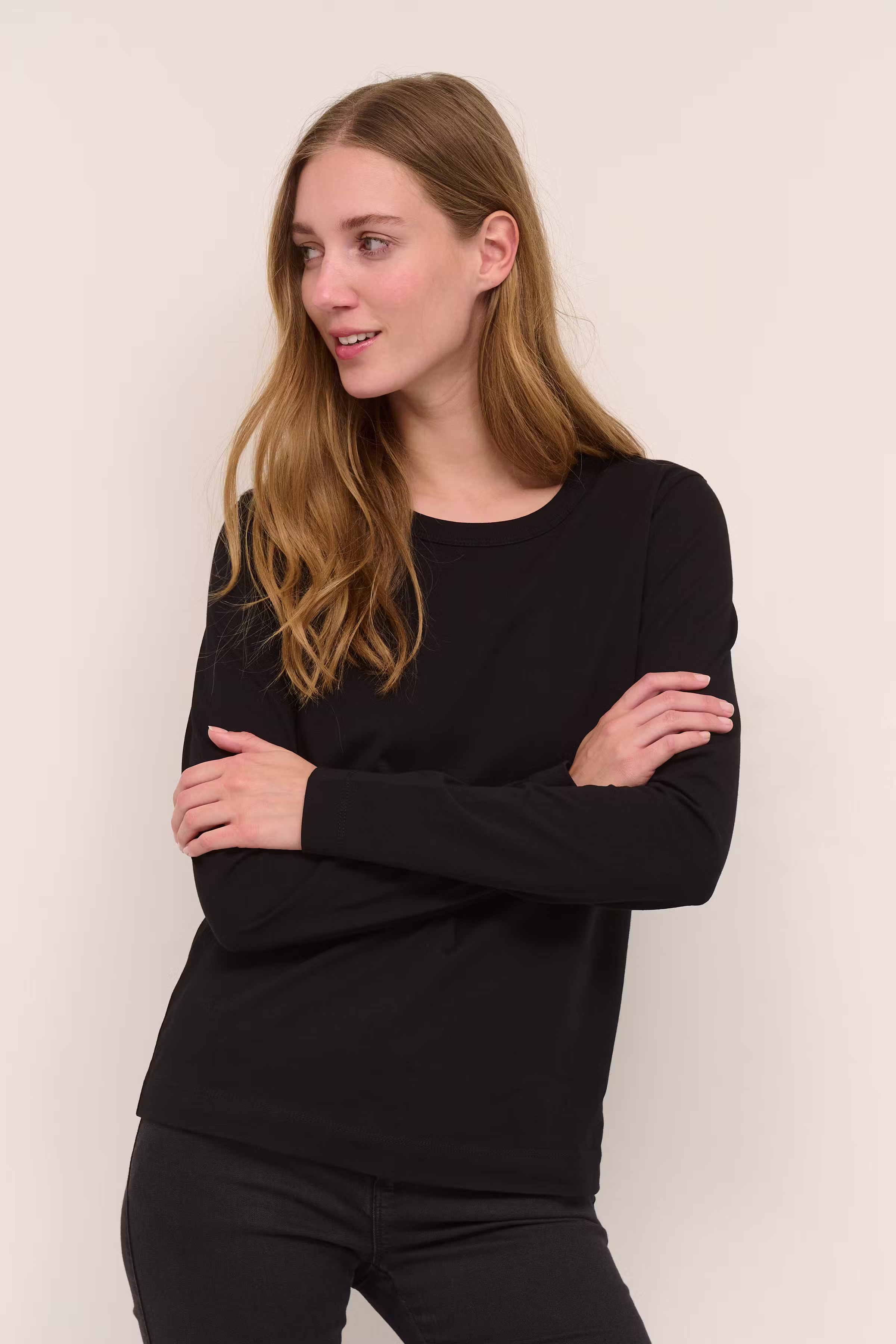 KAmarin T-shirt LOOKBOOK FRONT 10505902-100121