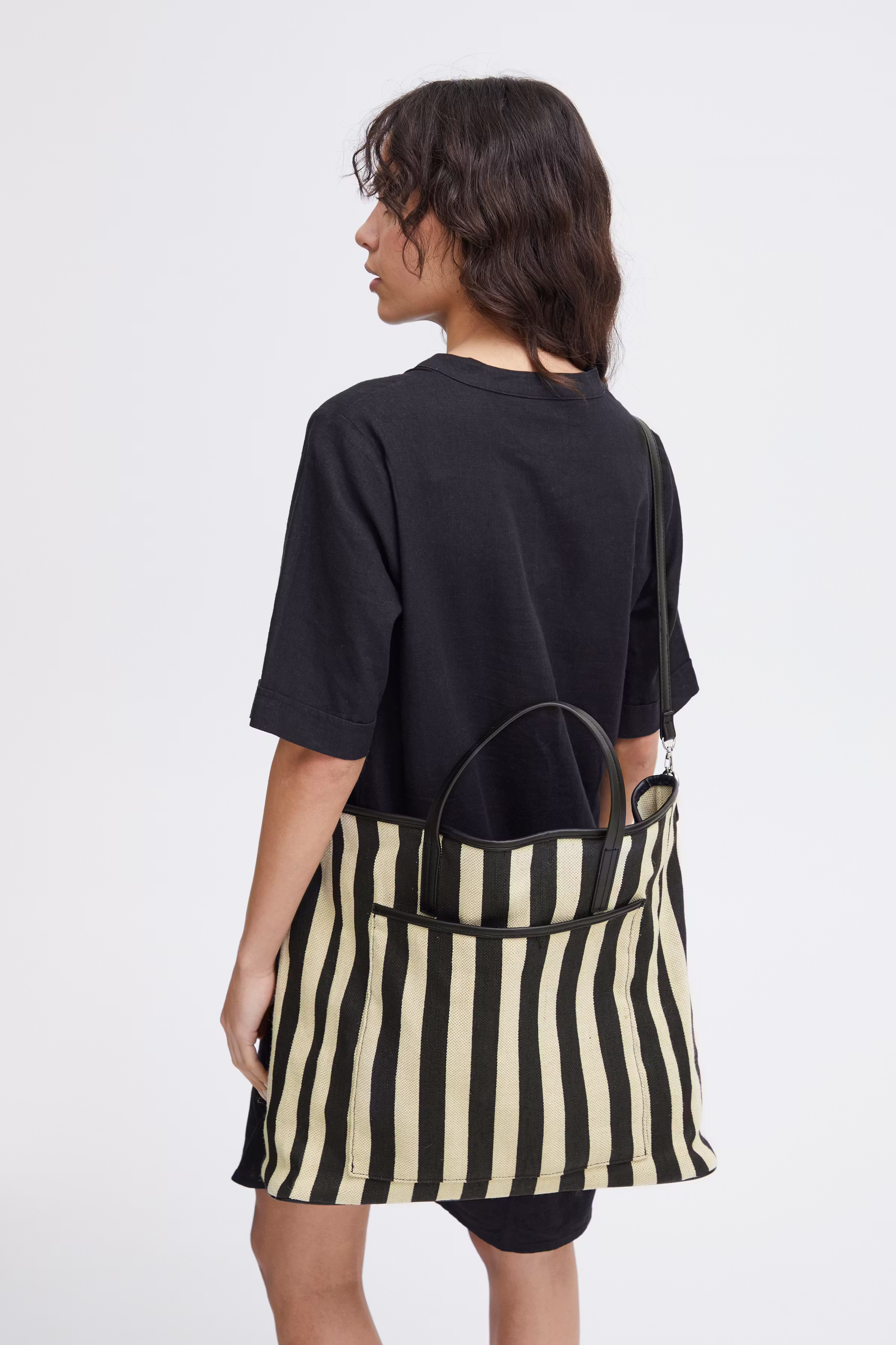 IANURRA Pose LOOKBOOK DETAIL 20120960-151308