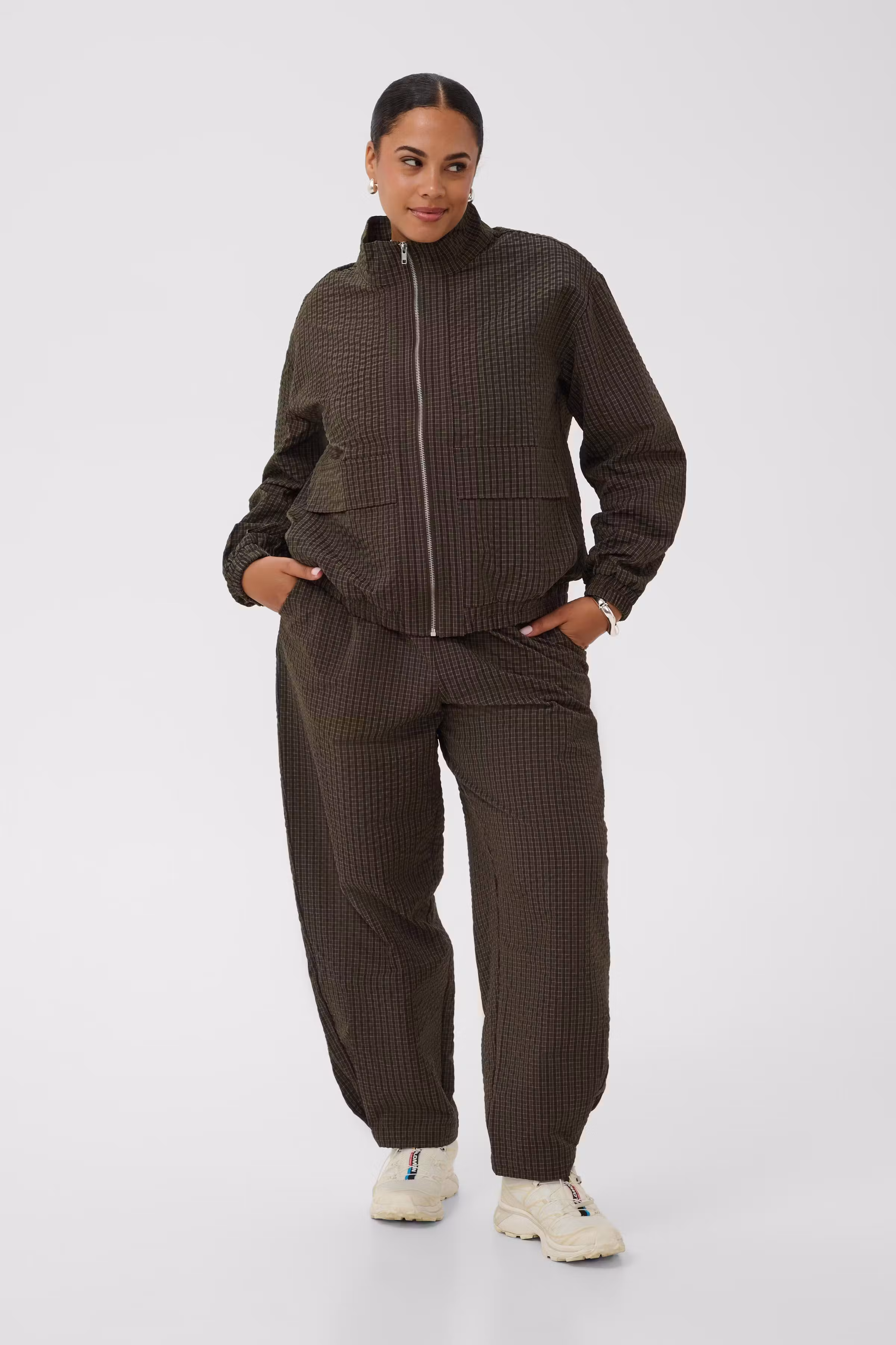 KCmianna Hose LOOKBOOK FRONT 10584944-1000775