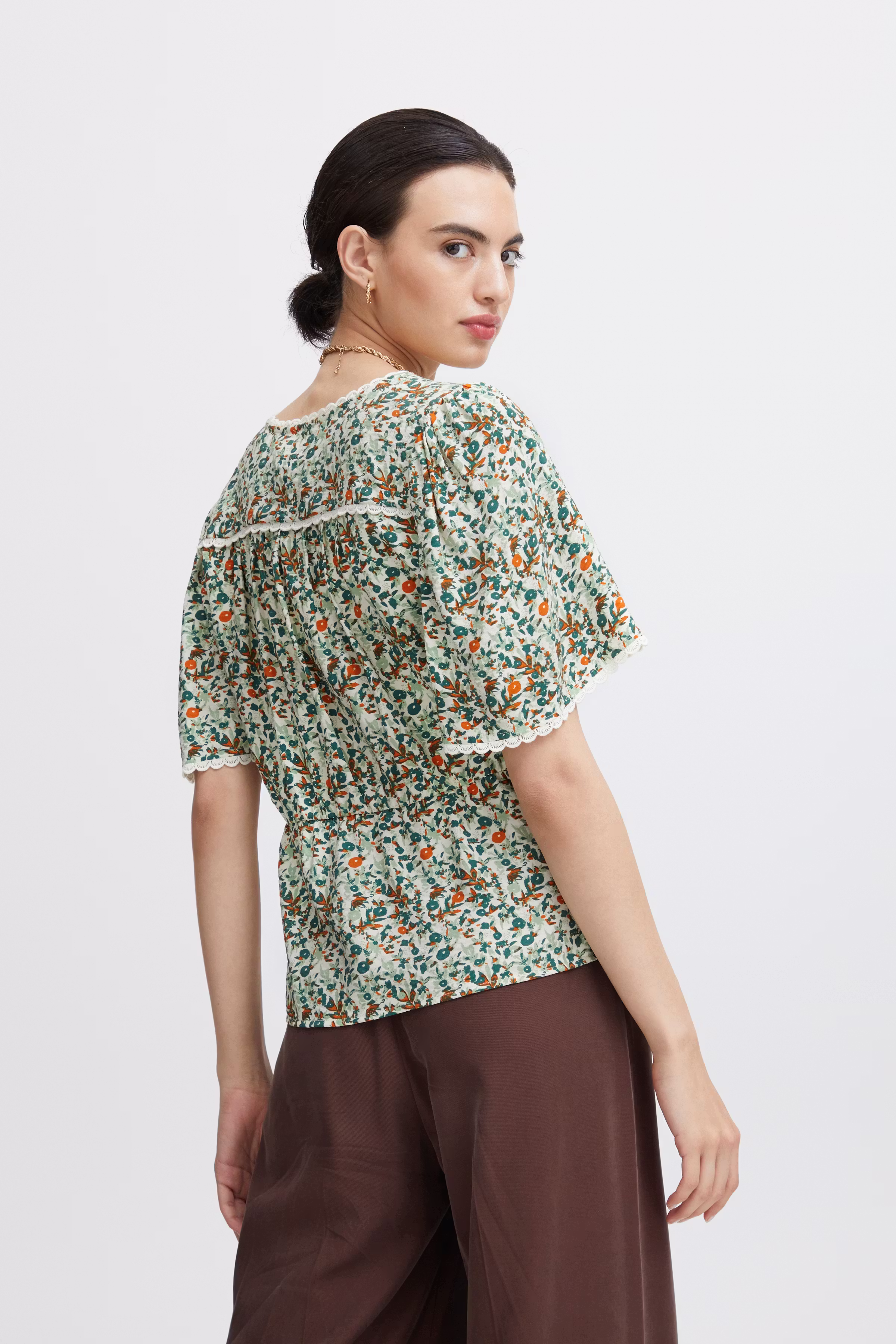 IRLULA Blouse LOOKBOOK BACK 20119136-156316