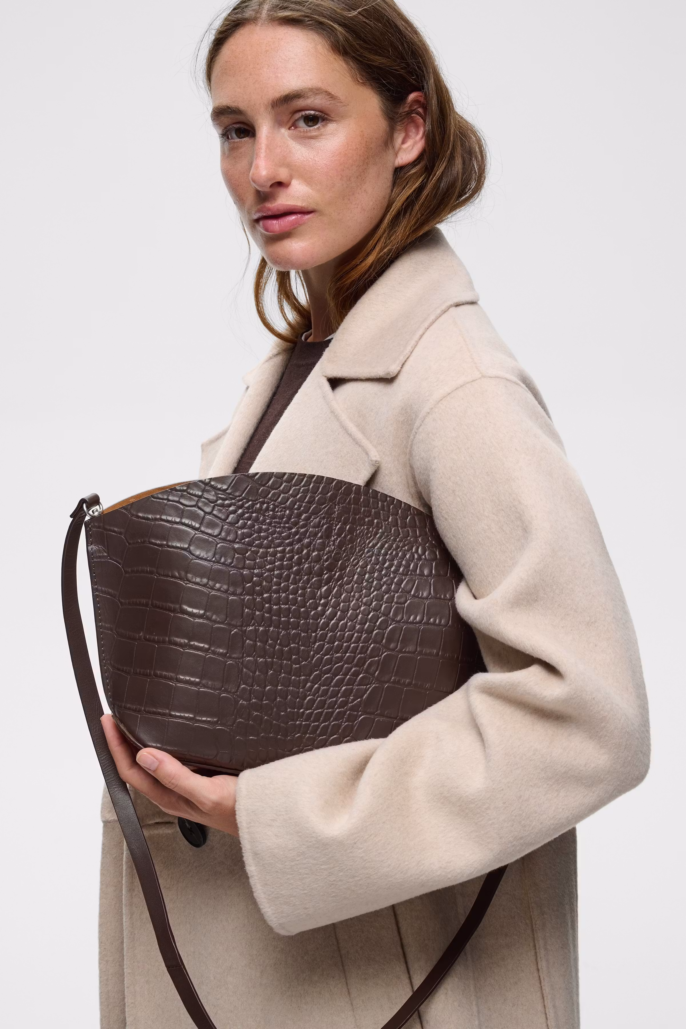 AVIKAIW Bag LOOKBOOK DETAIL 30112690-191109