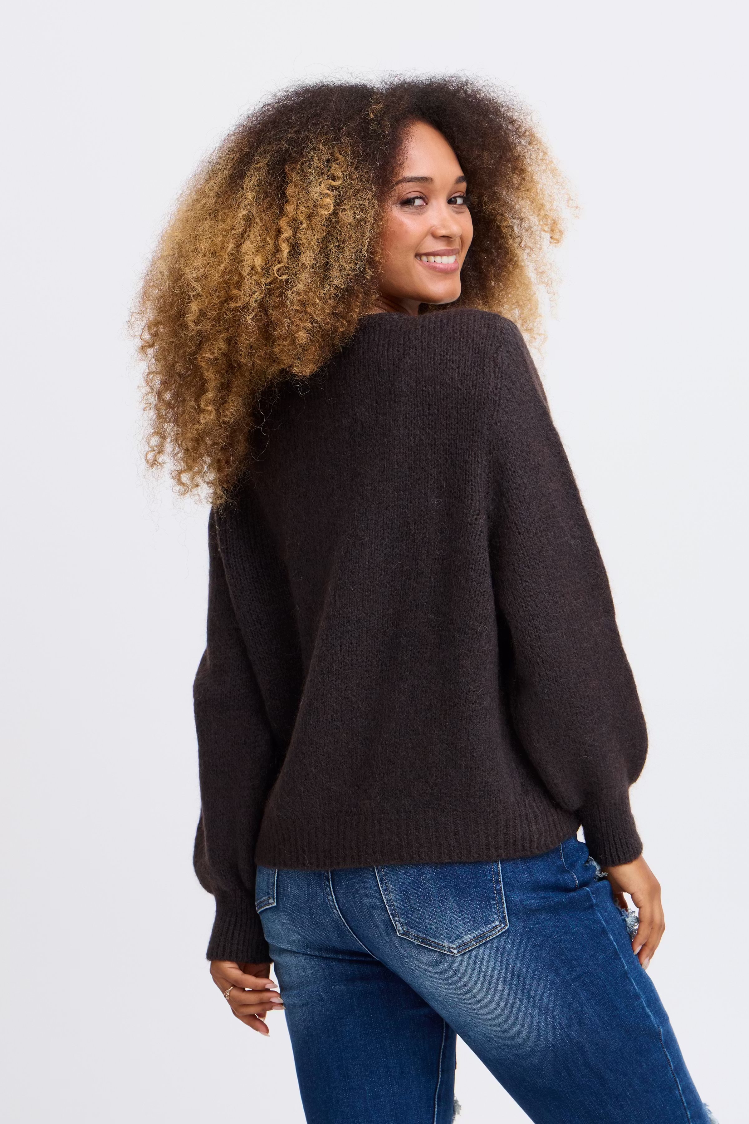 SBGULVIG Cardigan LOOKBOOK BACK 22100655-190912