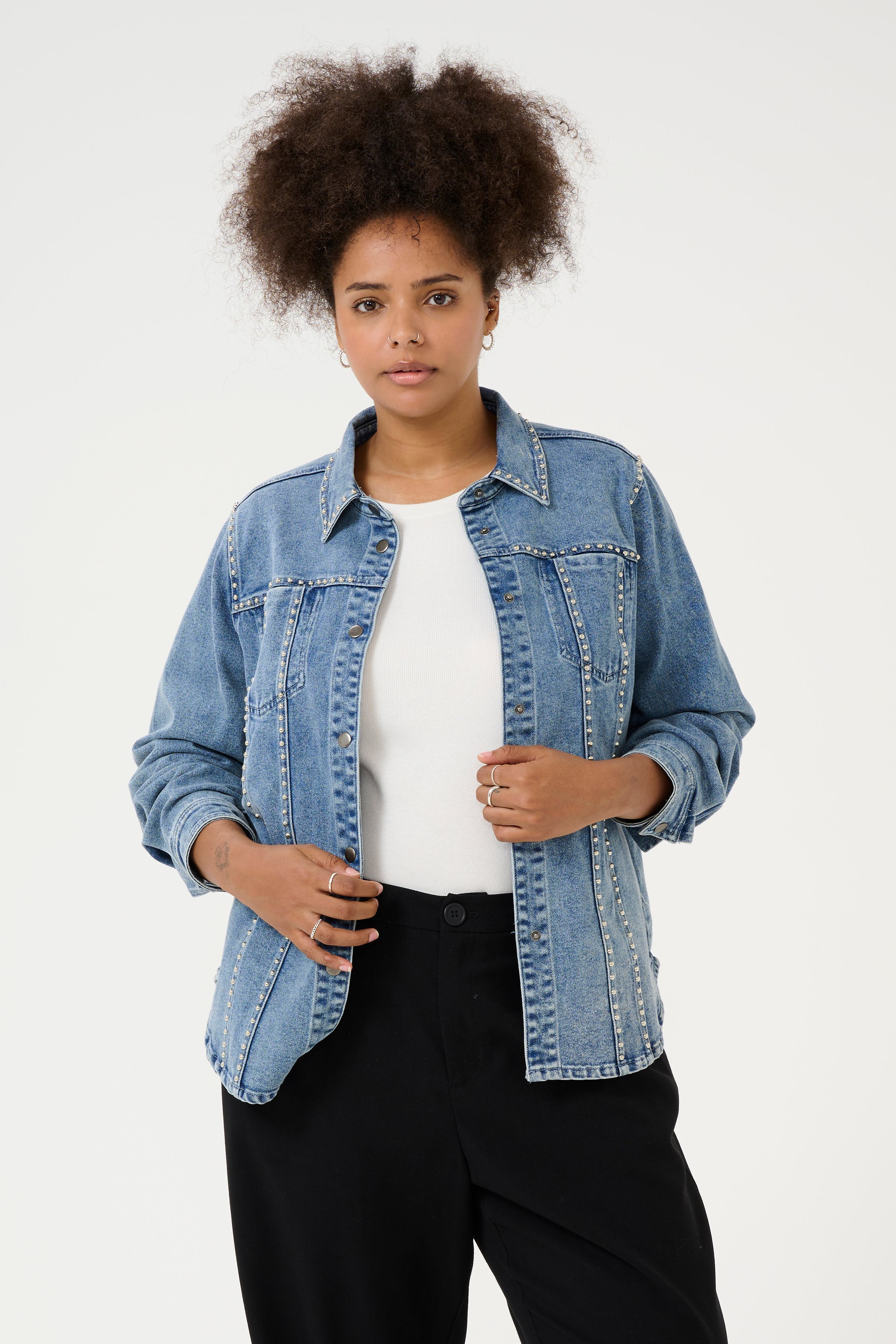 KCdarina Denim Shirt LOOKBOOK FRONT 10583050-107702