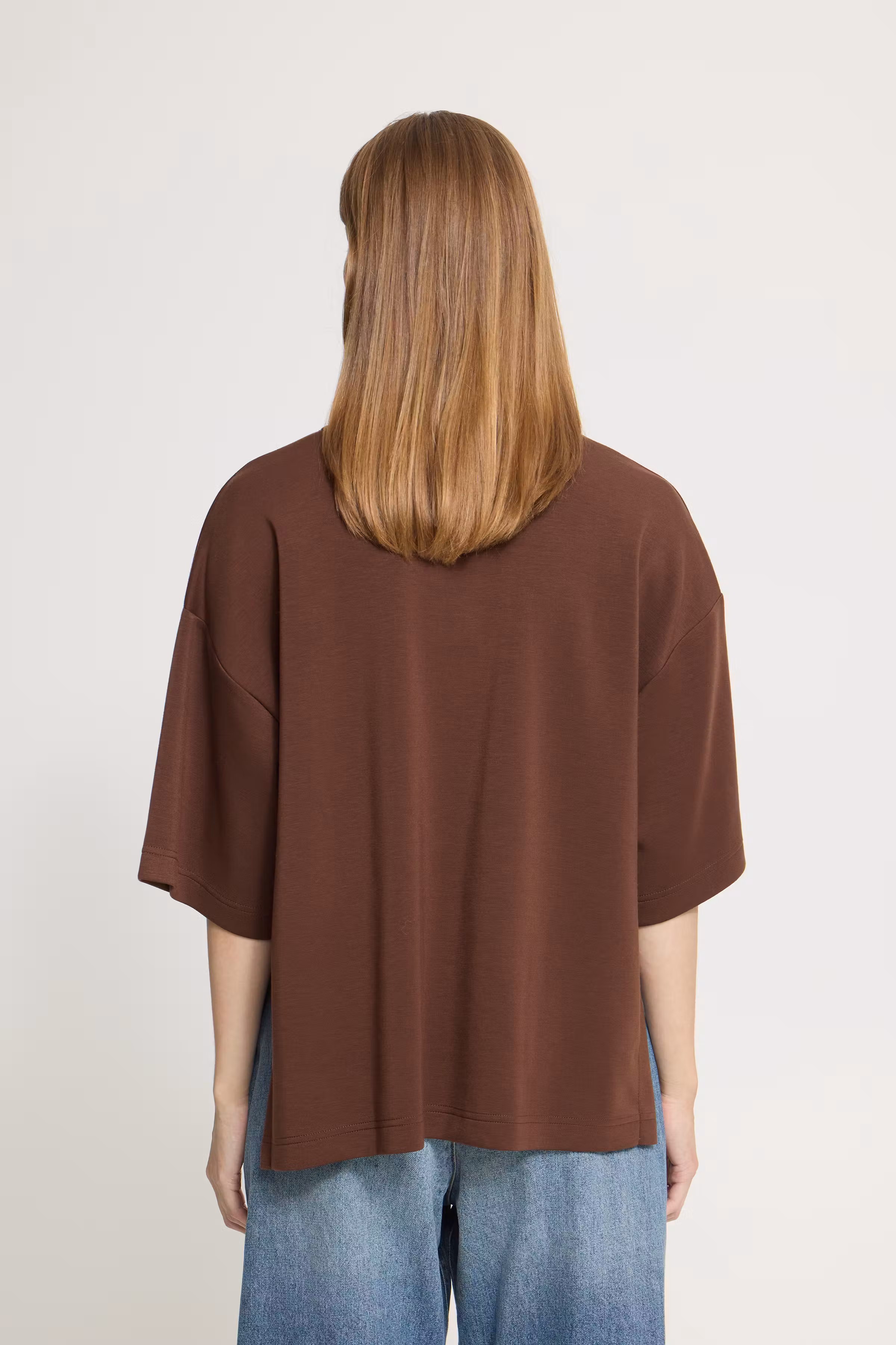 IHNAIDA T-shirt LOOKBOOK BACK 20126133-191419