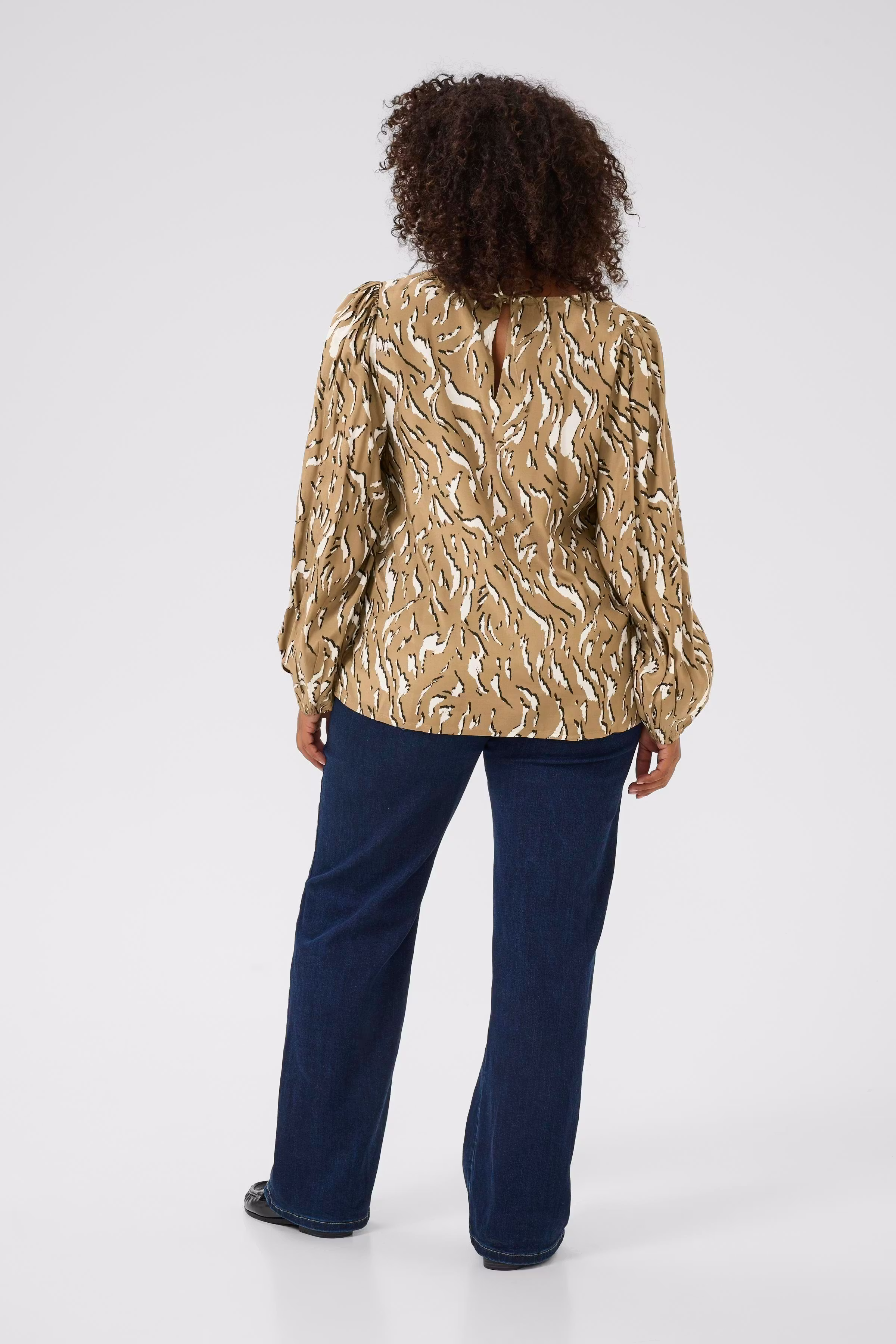 KCmilina Bluse LOOKBOOK BACK 10583607-108184