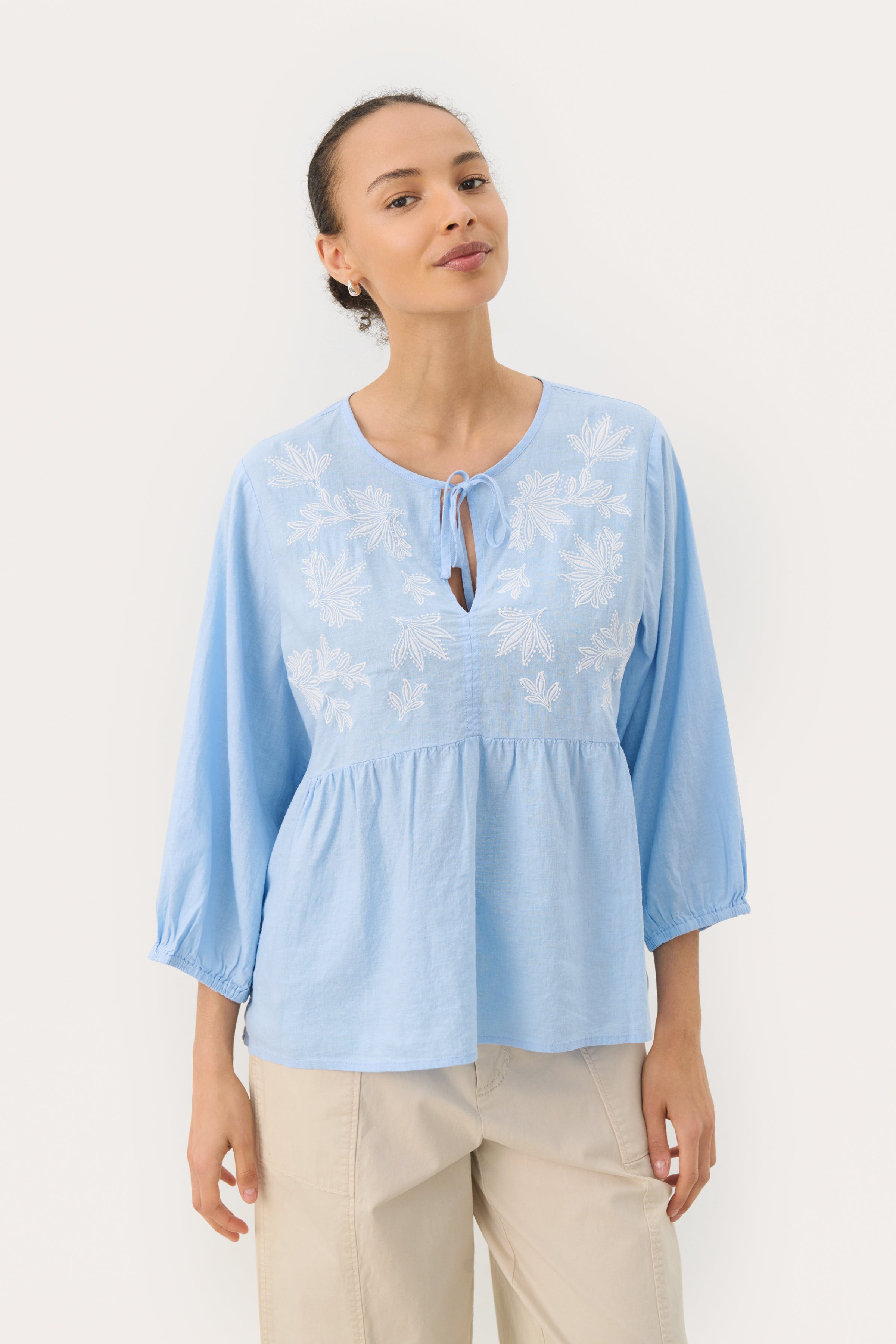 GwendinaPW Blouse LOOKBOOK FRONT 30310106-302979