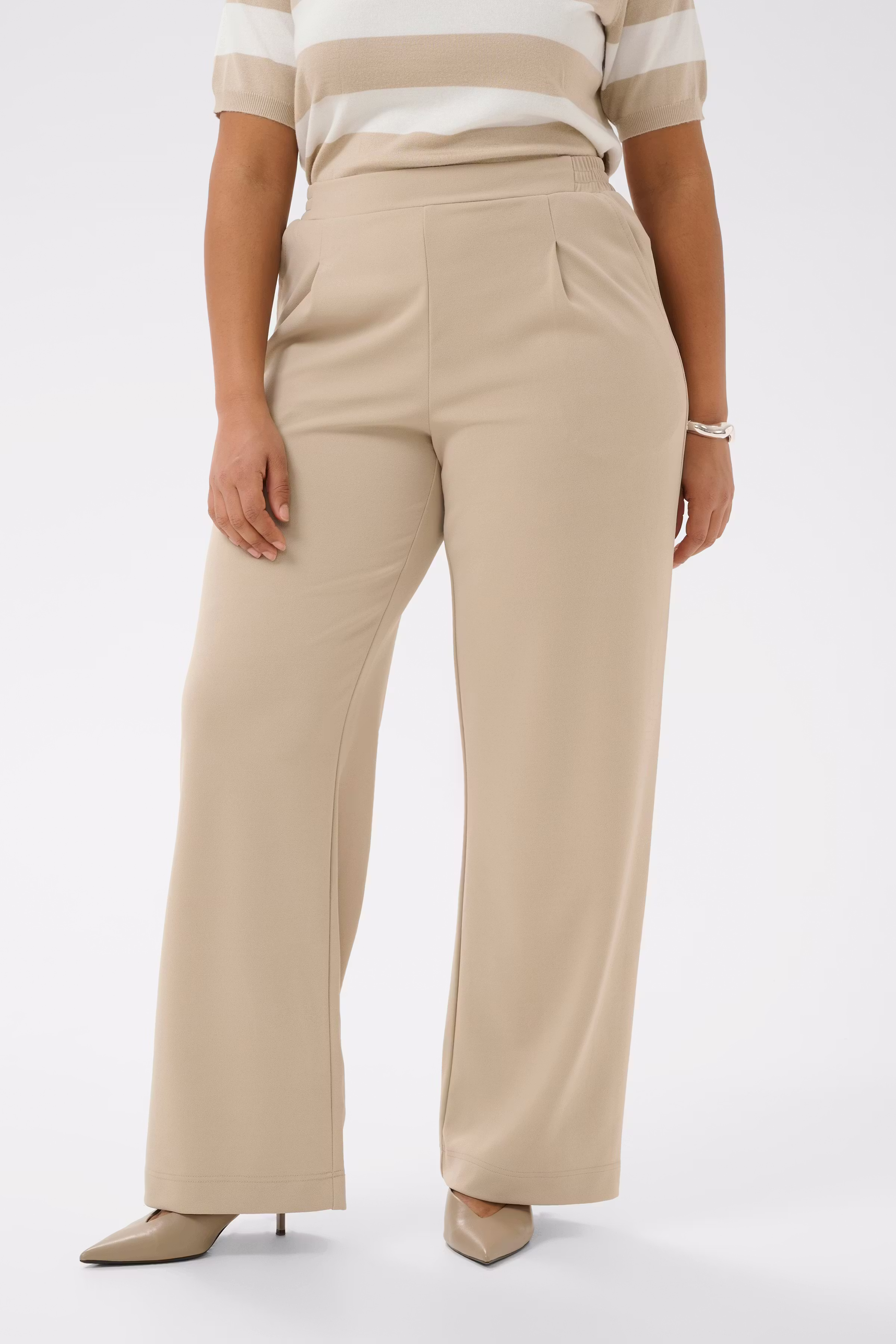 KCpheolo Bukser LOOKBOOK FRONT 10584096-151305