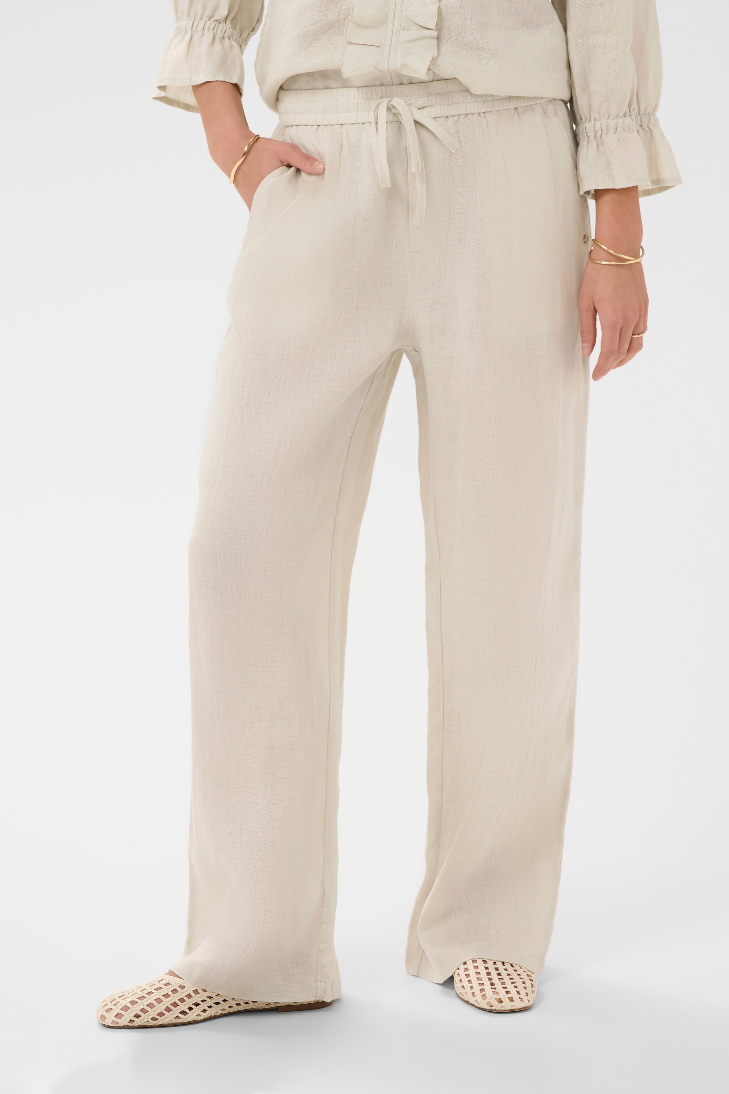 CRBellis Hose LOOKBOOK FRONT 10615410-104537