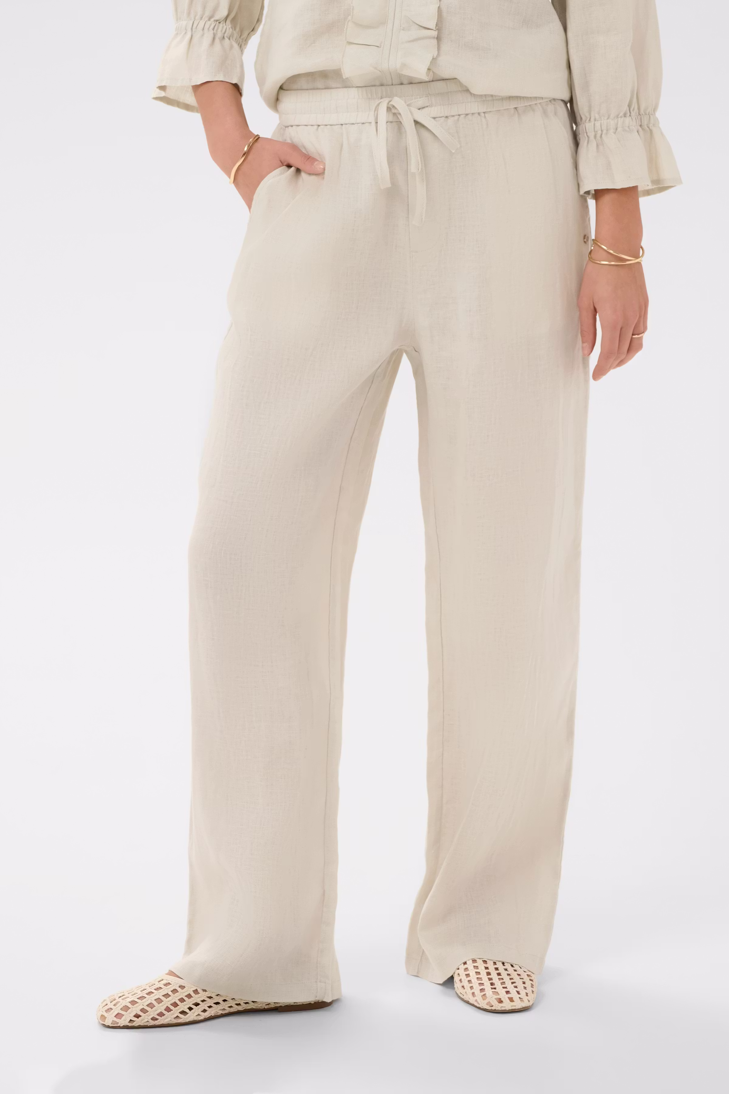 CRBellis Trousers LOOKBOOK FRONT 10615410-104537