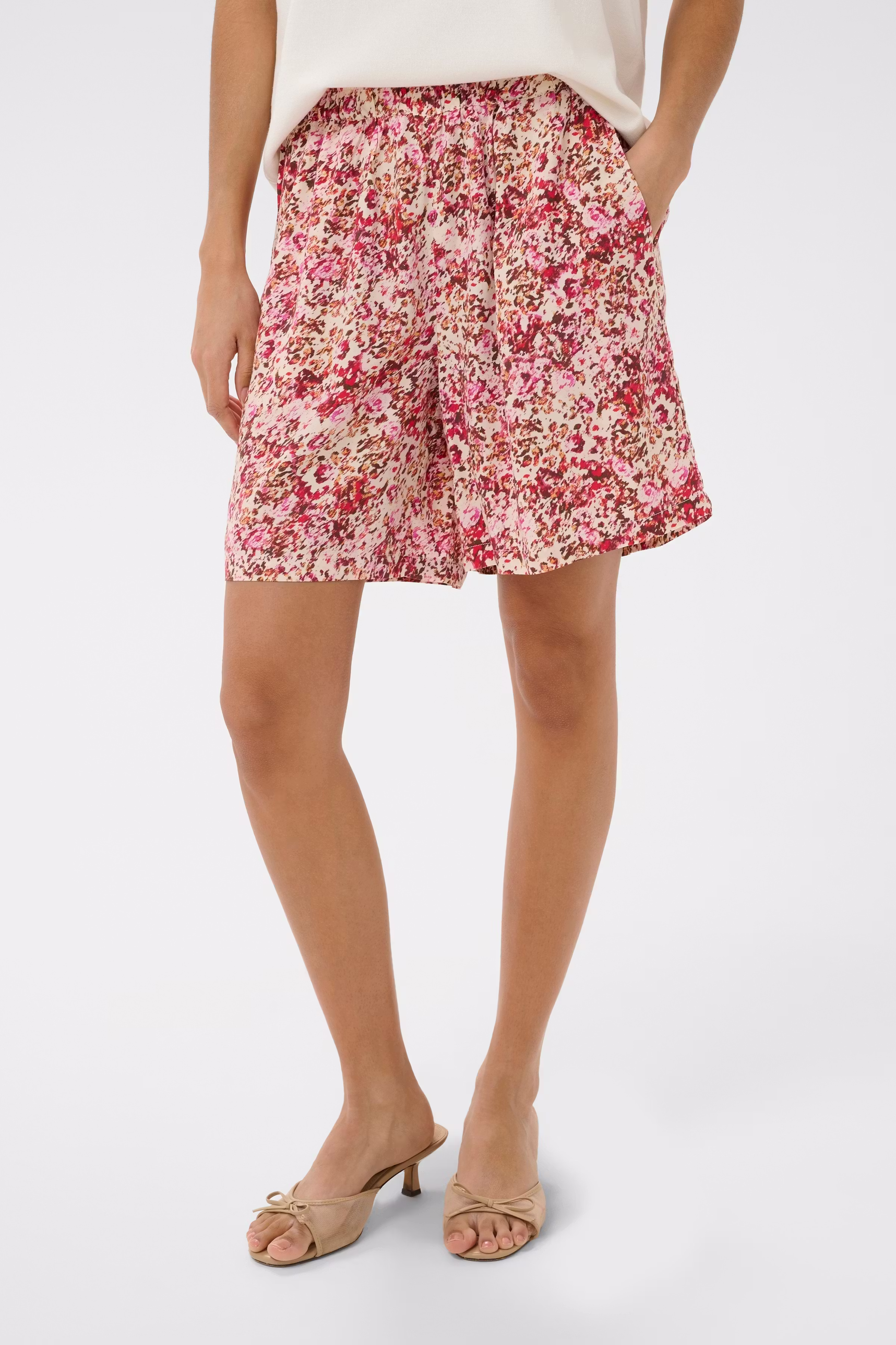 EdaSZ Shorts LOOKBOOK FRONT 30515156-304892