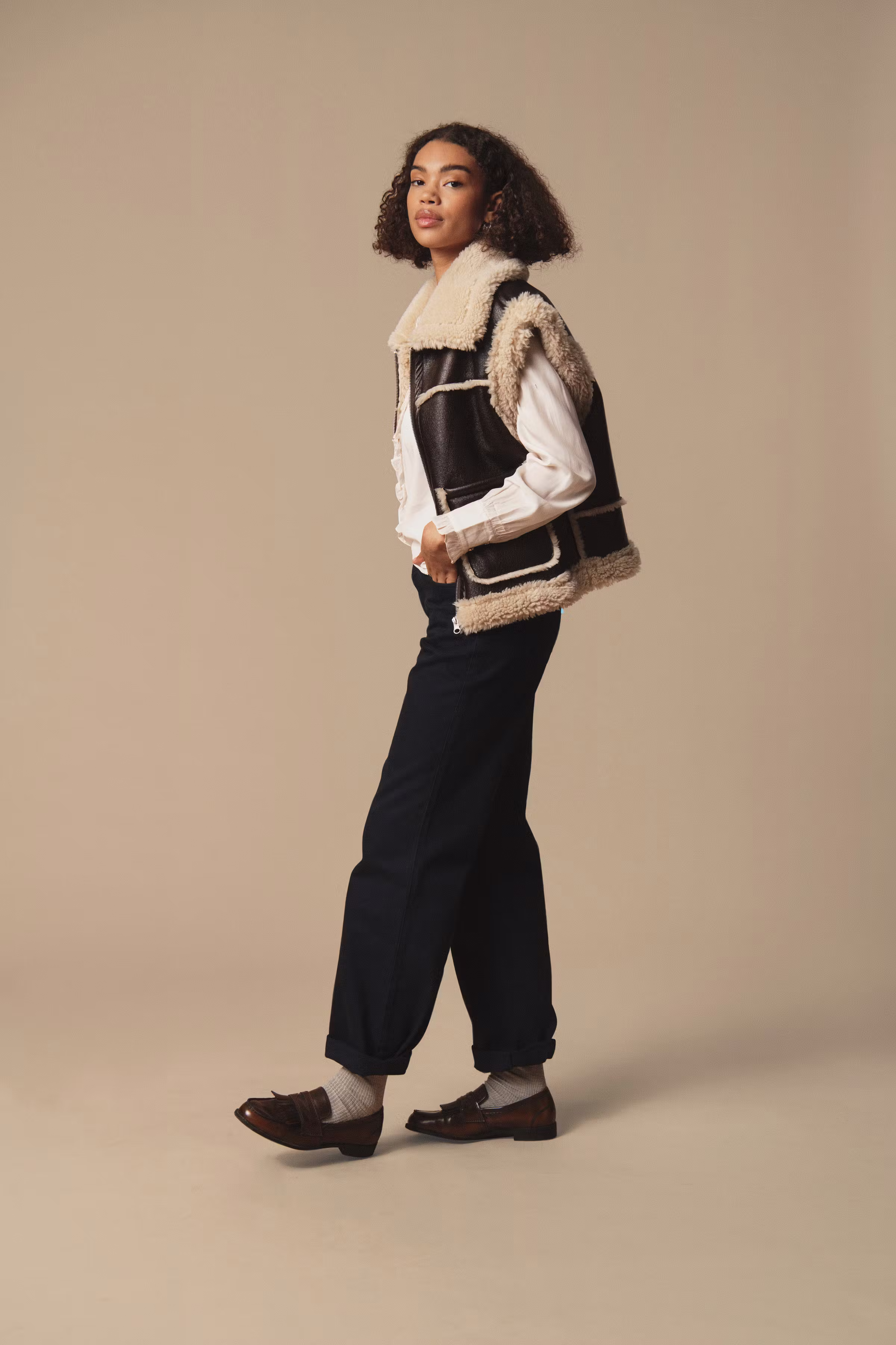 IsauraSZ Waistcoat LOCATION NONE 30513801-190916