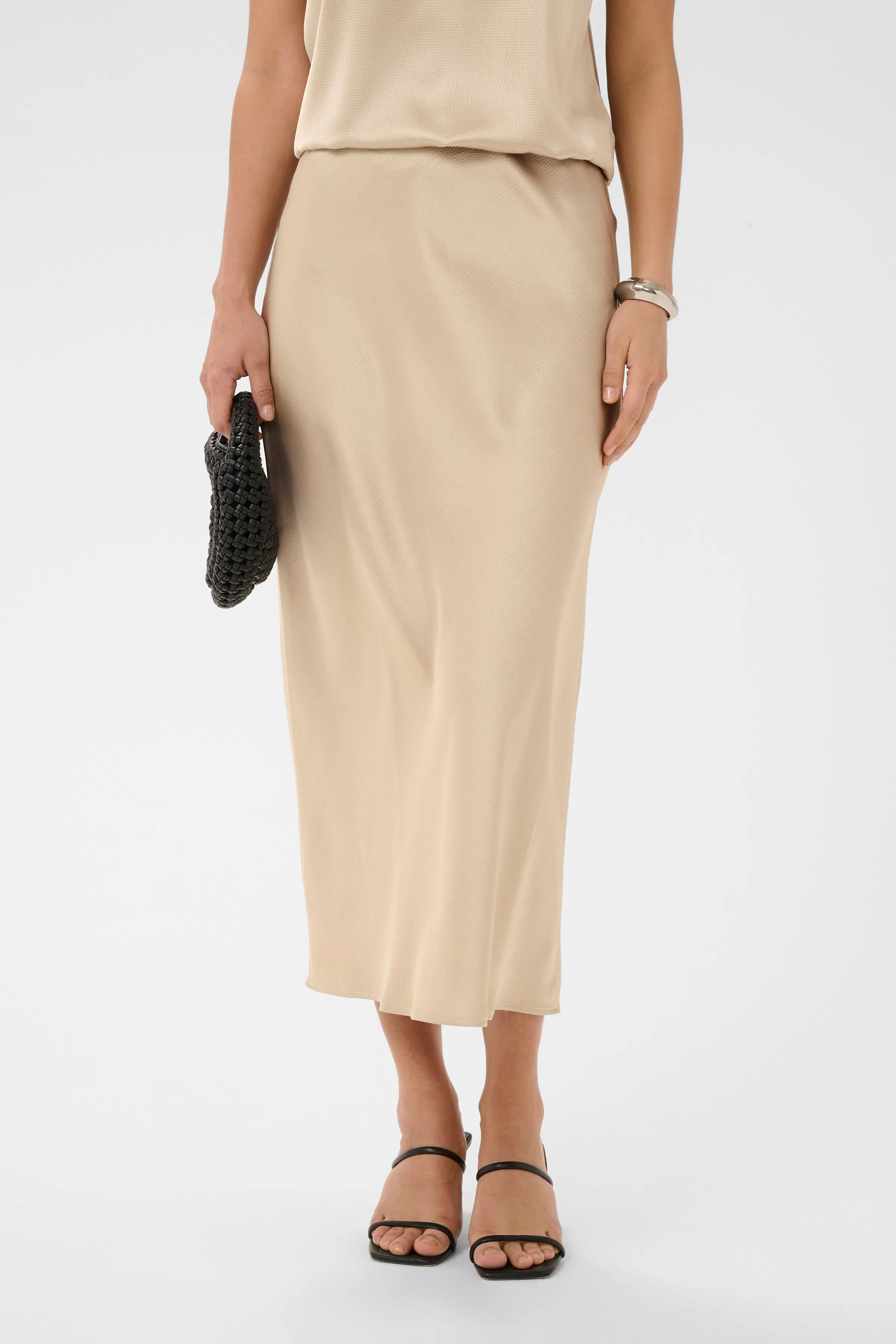 KAlotte Skjørt LOOKBOOK FRONT 10508853-151305