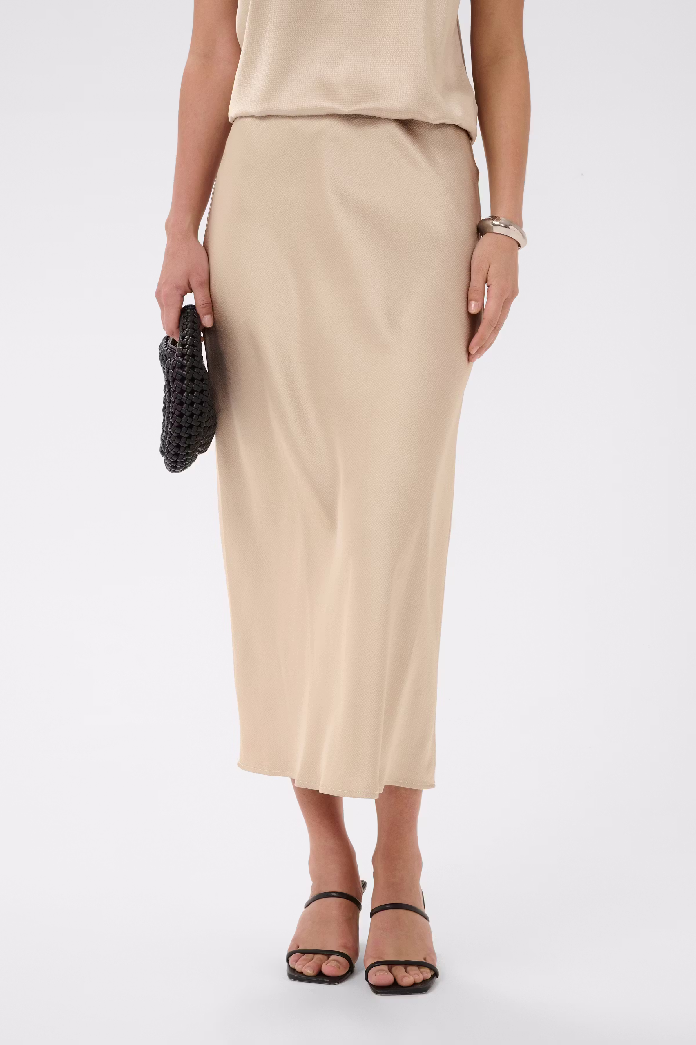 KAlotte Skjørt LOOKBOOK FRONT 10508853-151305