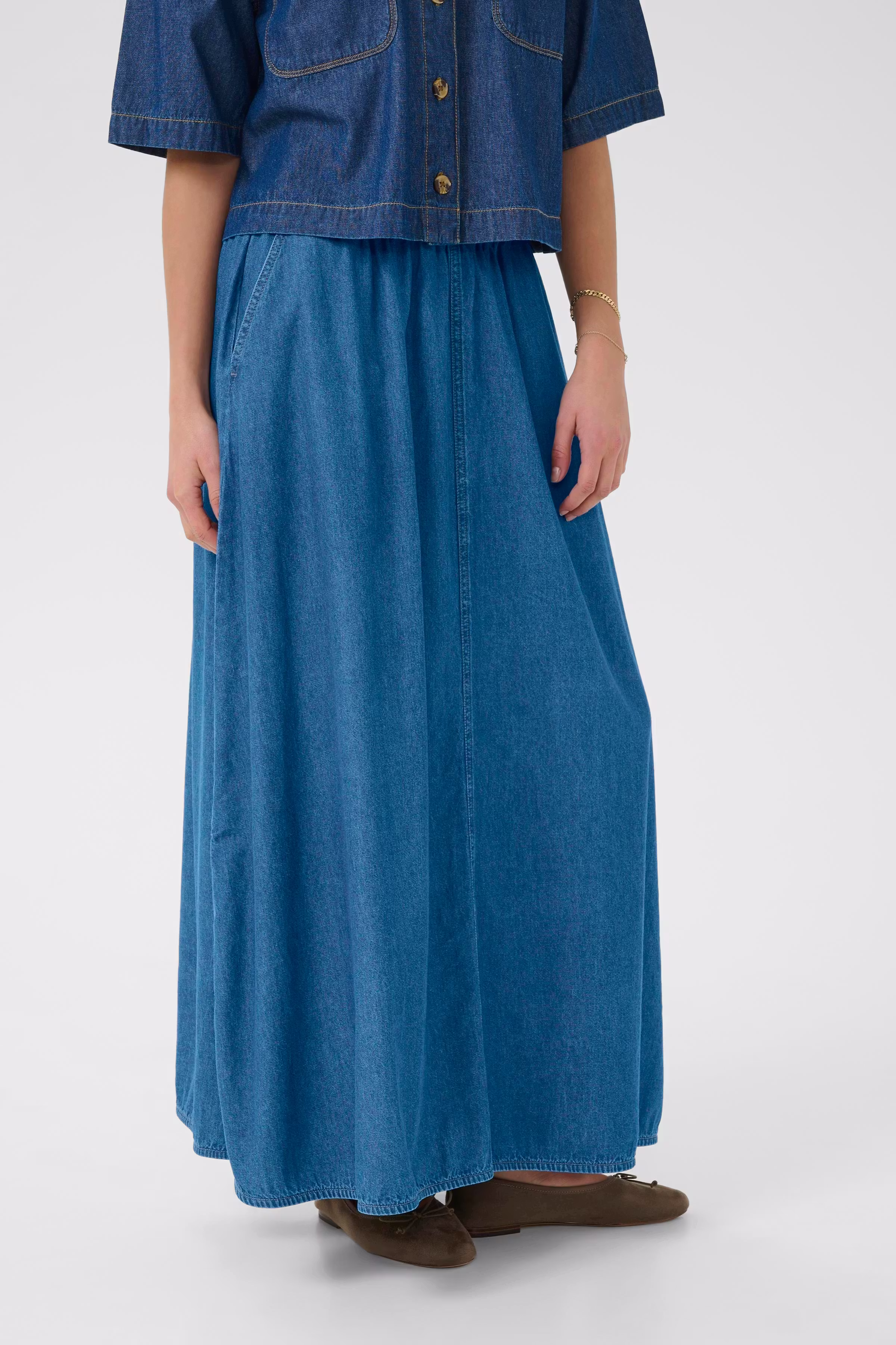 KAluise Skirt LOOKBOOK FRONT 10510148-107709