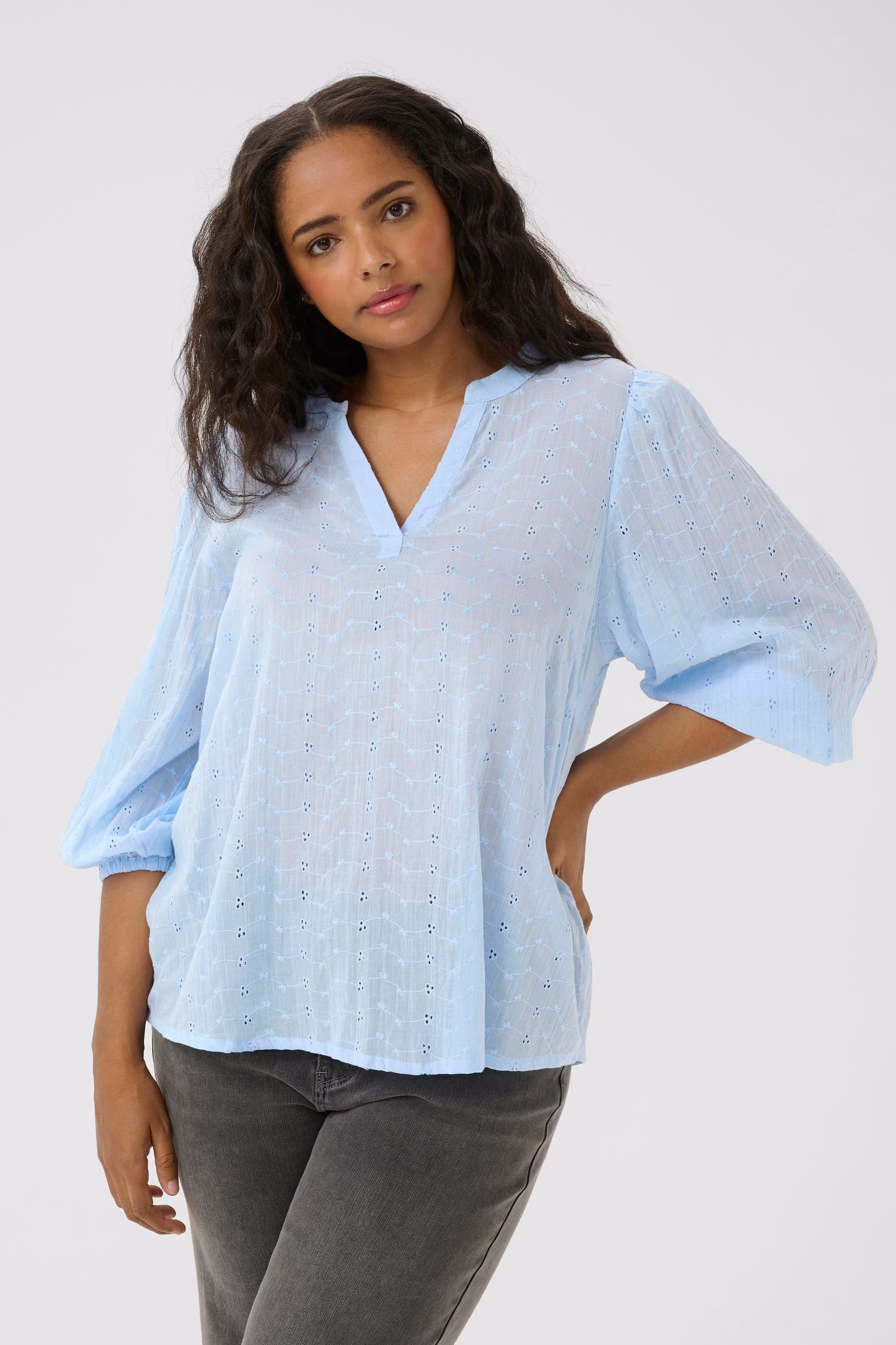 KCmaia Blouse LOOKBOOK FRONT 10583470-154031