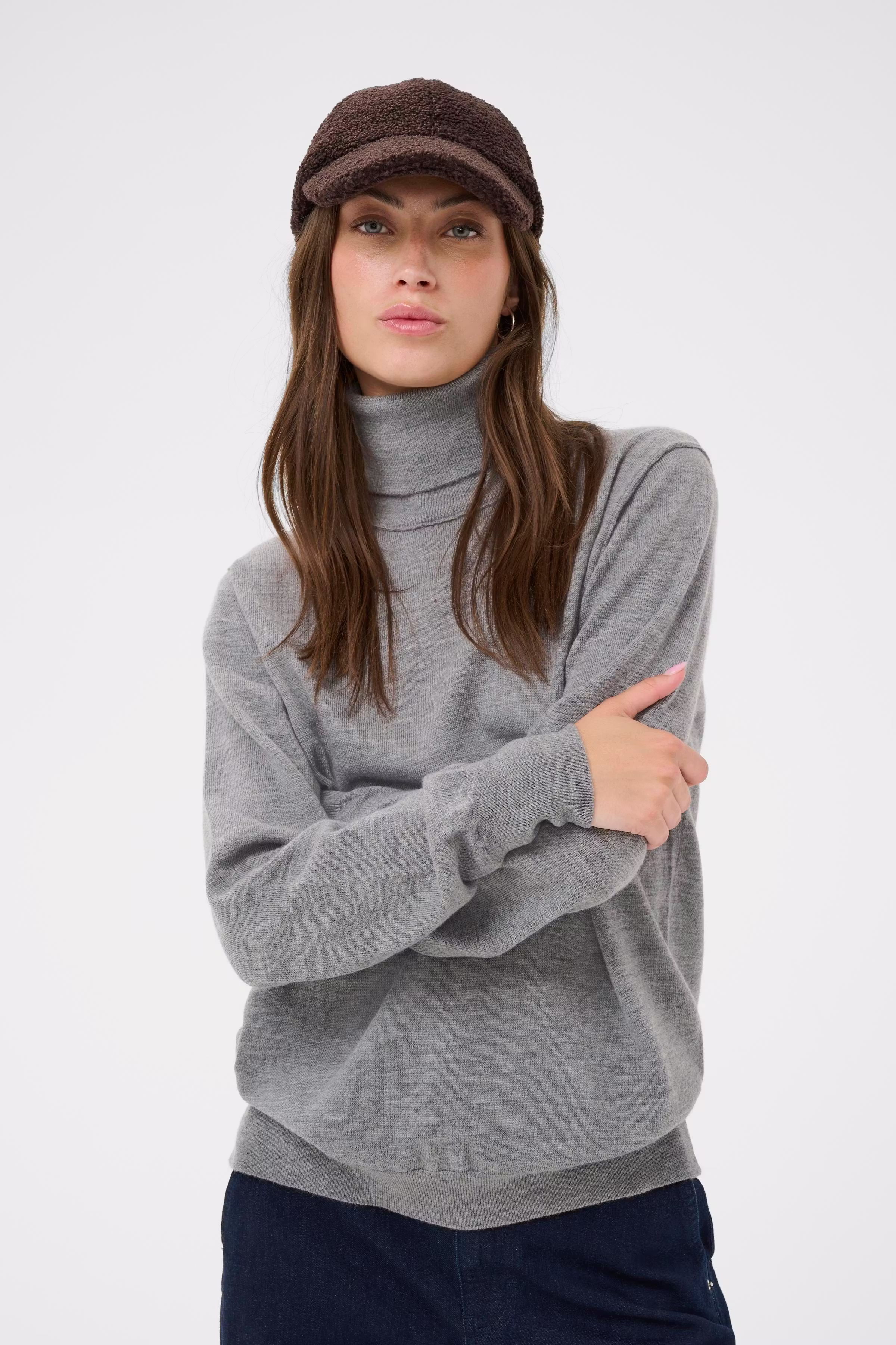 SalimaPW Hat LOOKBOOK FRONT 30309779-191106