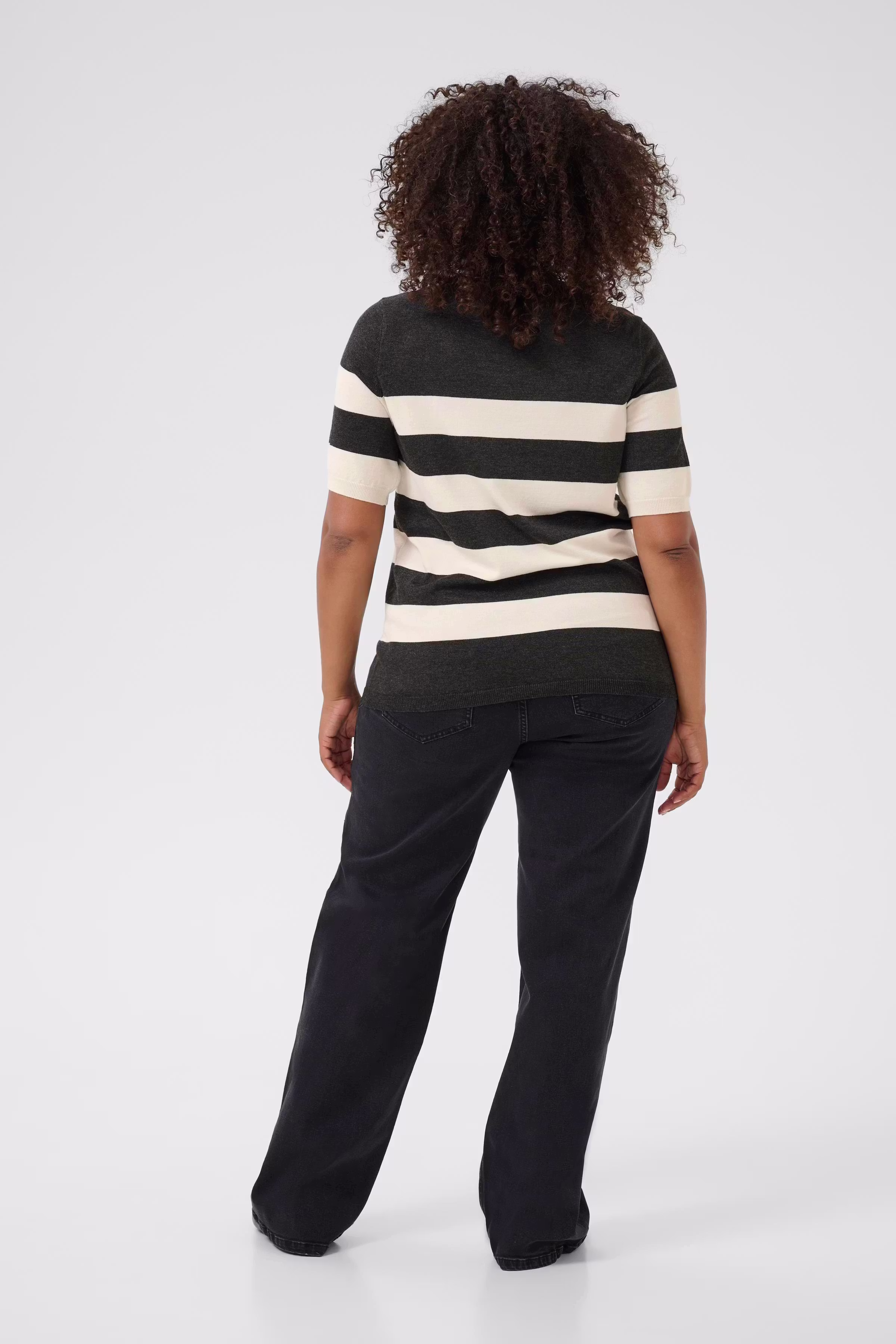 KClizzy Pullover LOOKBOOK BACK 10582914-108416