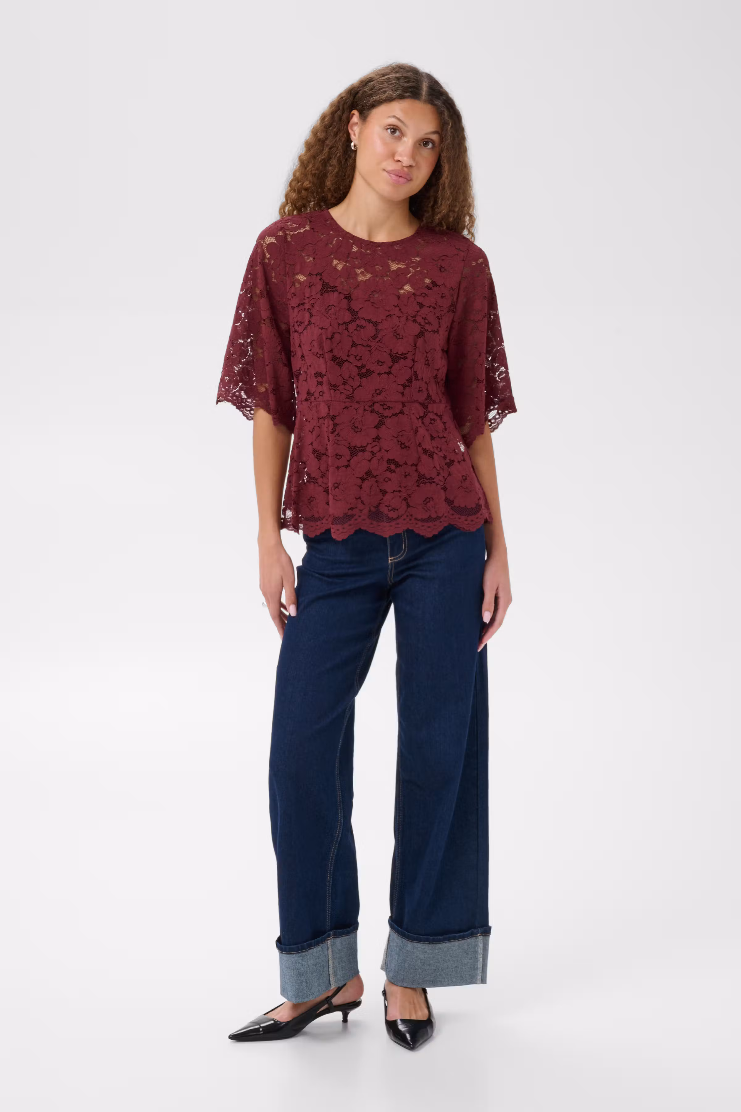 KAsita Spitzenbluse LOOKBOOK FRONT 10512416-191525