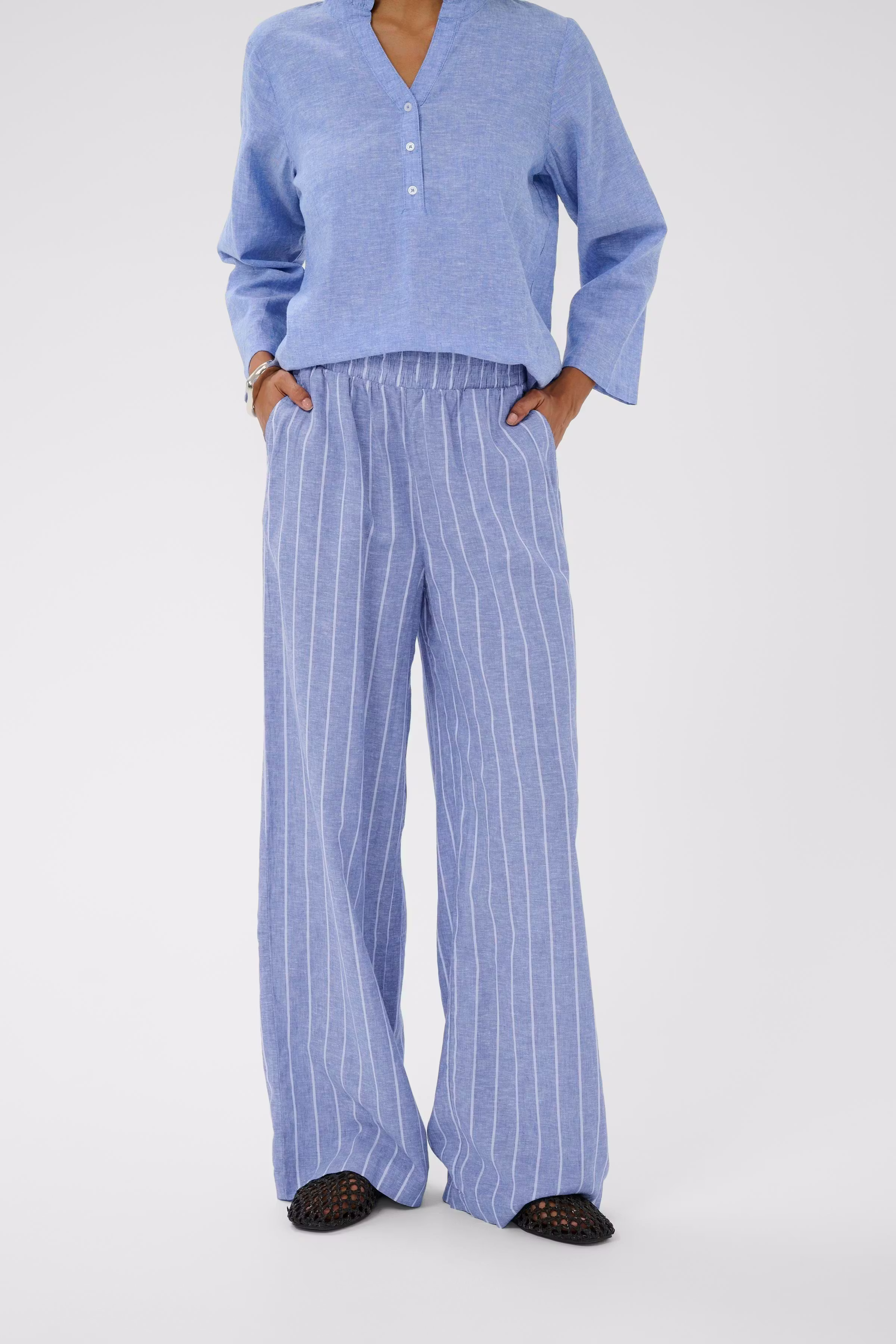 CUarletty Hørbukser LOOKBOOK FRONT 50112788-109029