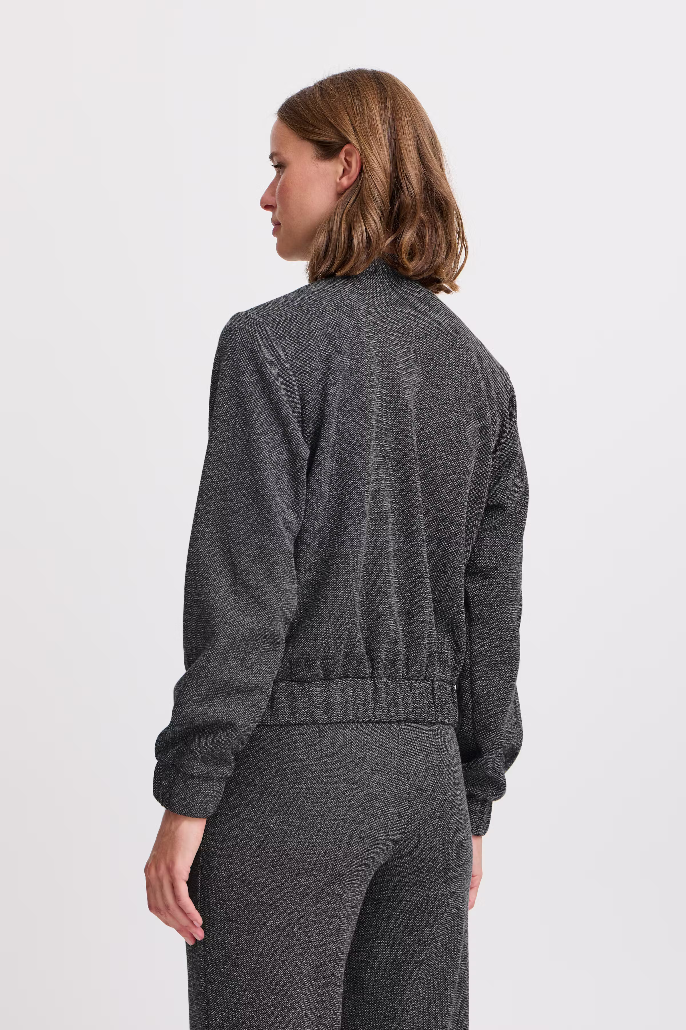 BYROWAN Cardigan LOOKBOOK BACK 20815724-200452