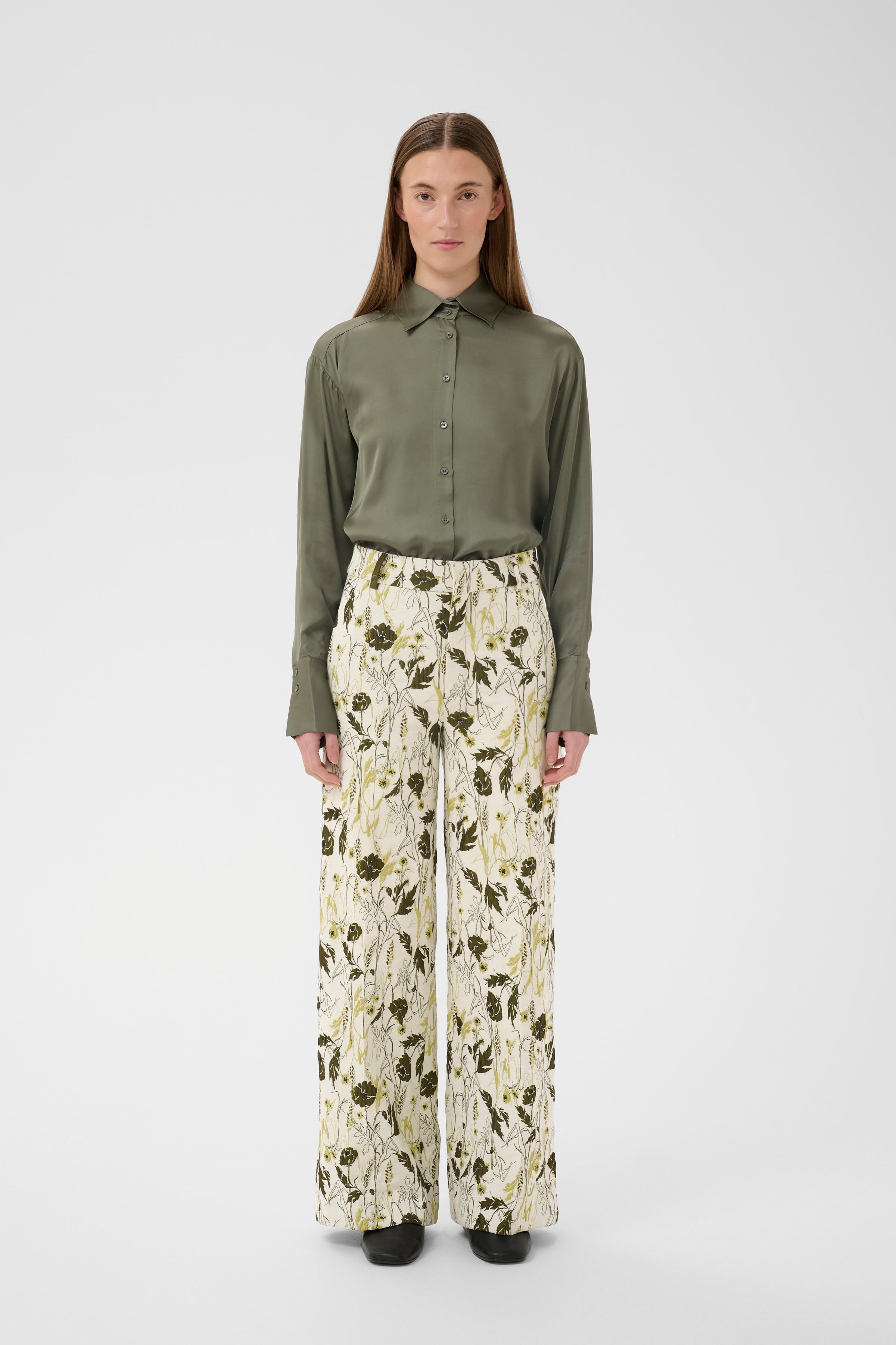 CECILYIW Trousers LOOKBOOK FRONT 30112370-900006789