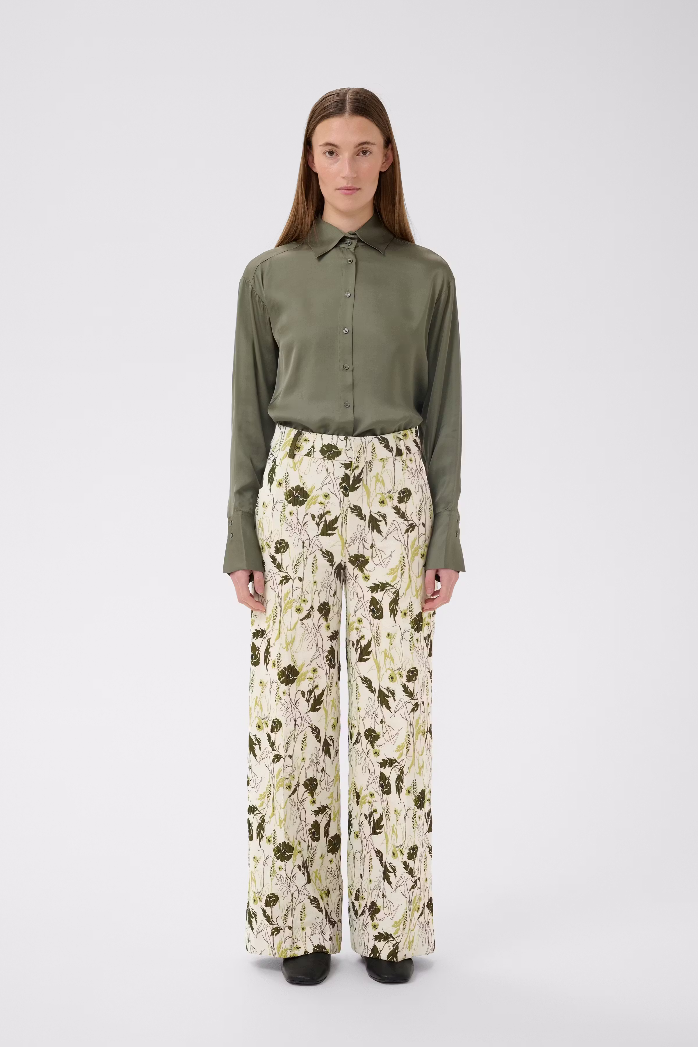 CECILYIW Trousers LOOKBOOK FRONT 30112370-900006789