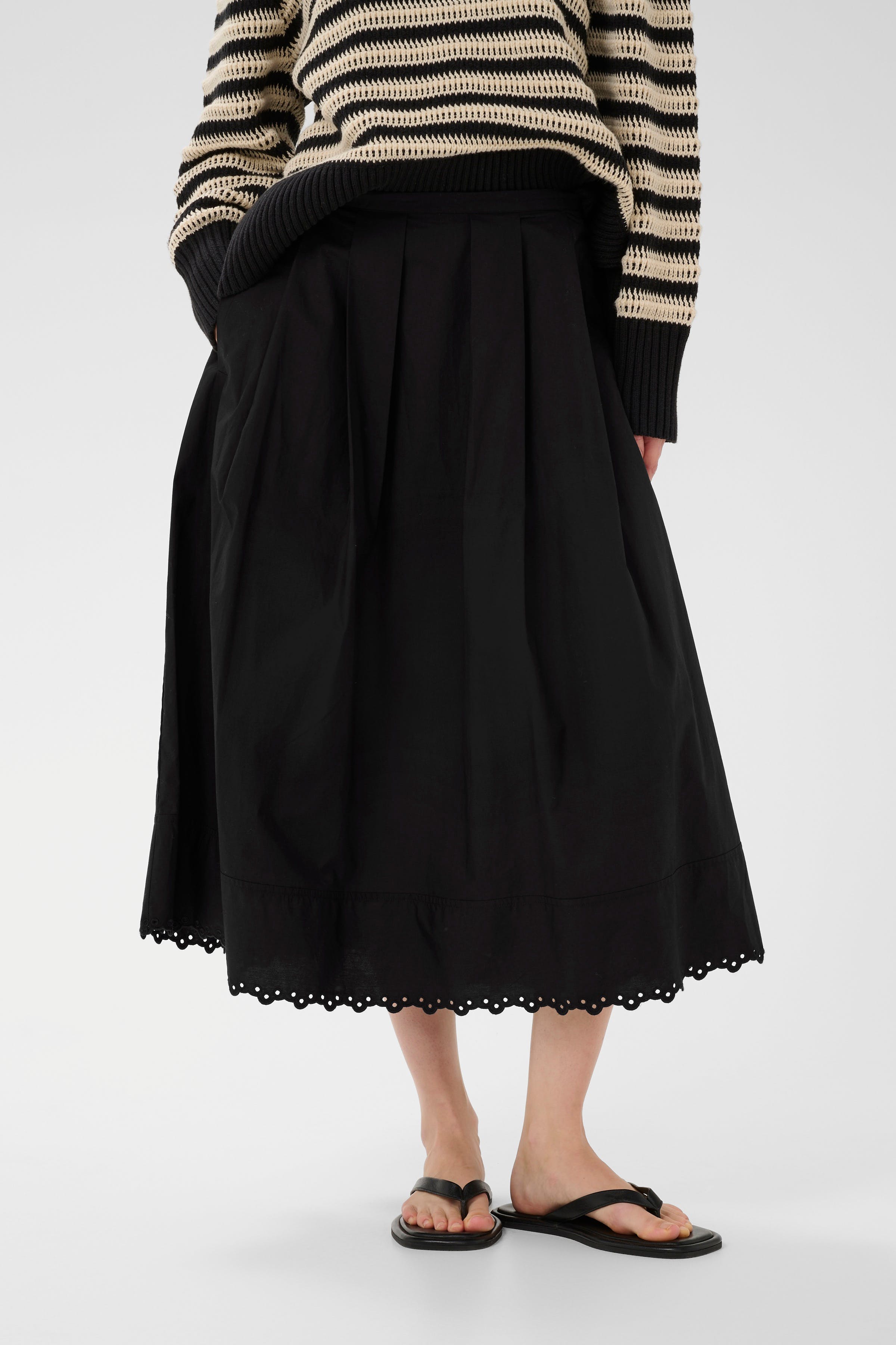 LIAIW POPLIN Rock LOOKBOOK FRONT 30112358-194008