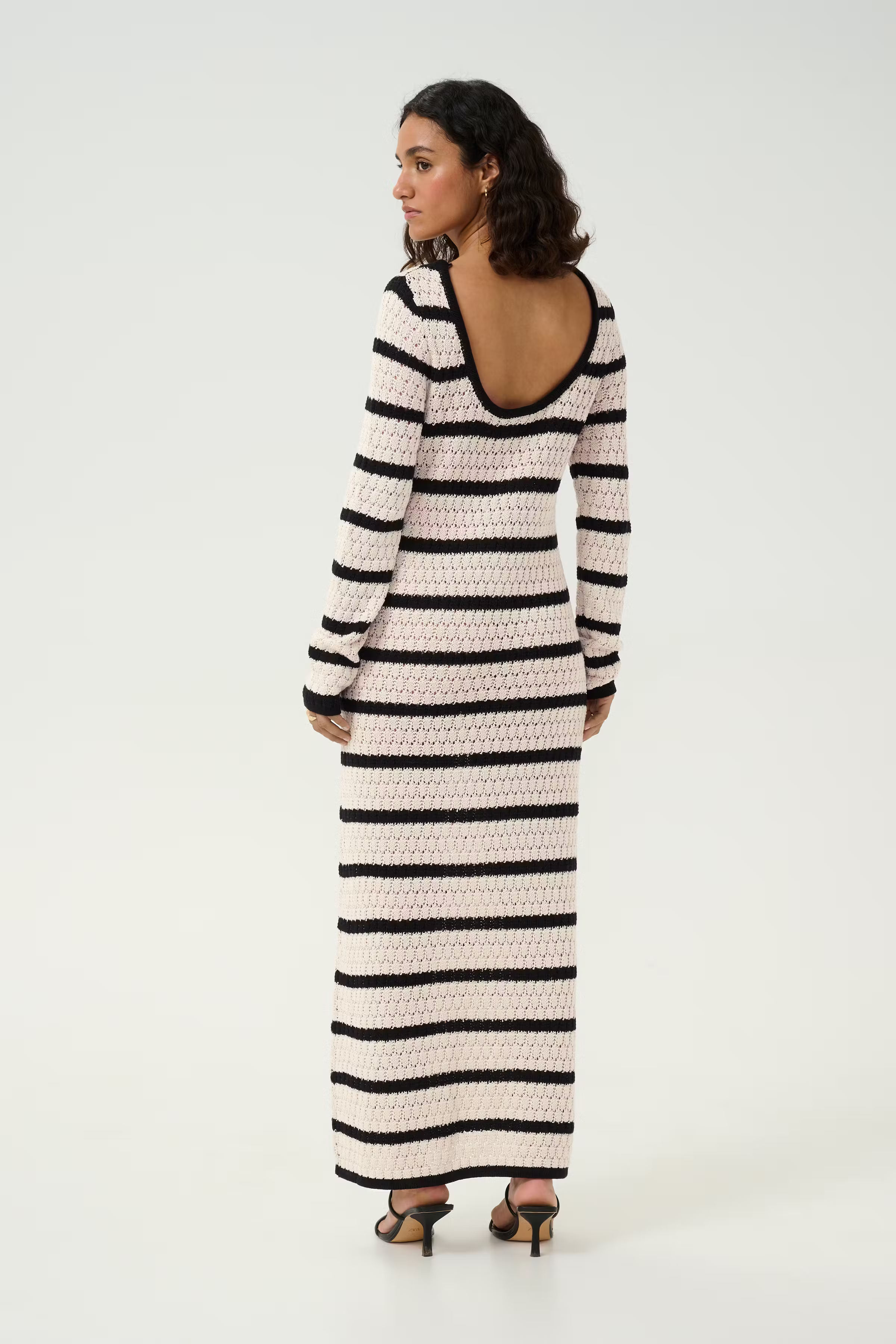 KAeleanor Dress LOOKBOOK BACK 10509646-107103